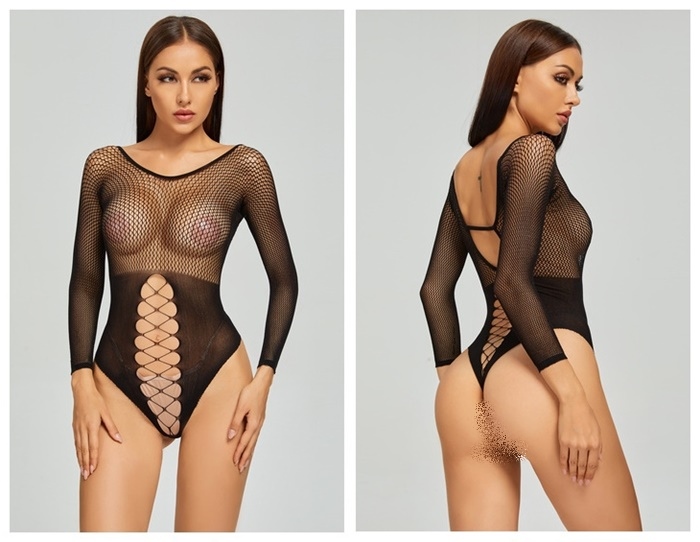 K161 ชุดตาข่ายแขนยาวเซ็กซี่ ชุดบอดี้สูทแขนยาวเนื้อตาข่ายมาในแบบเนื้อตาข่ายช่องใหญ่และเล็กในชุดเดียวกัน ช่วงบนเป็นช่องใหญ่ช่วงล่างเป็นช่องละเอียดเล็กช่วงหน้าท้องหน้า-หลังเว้าเป็นช่องๆตามรูป