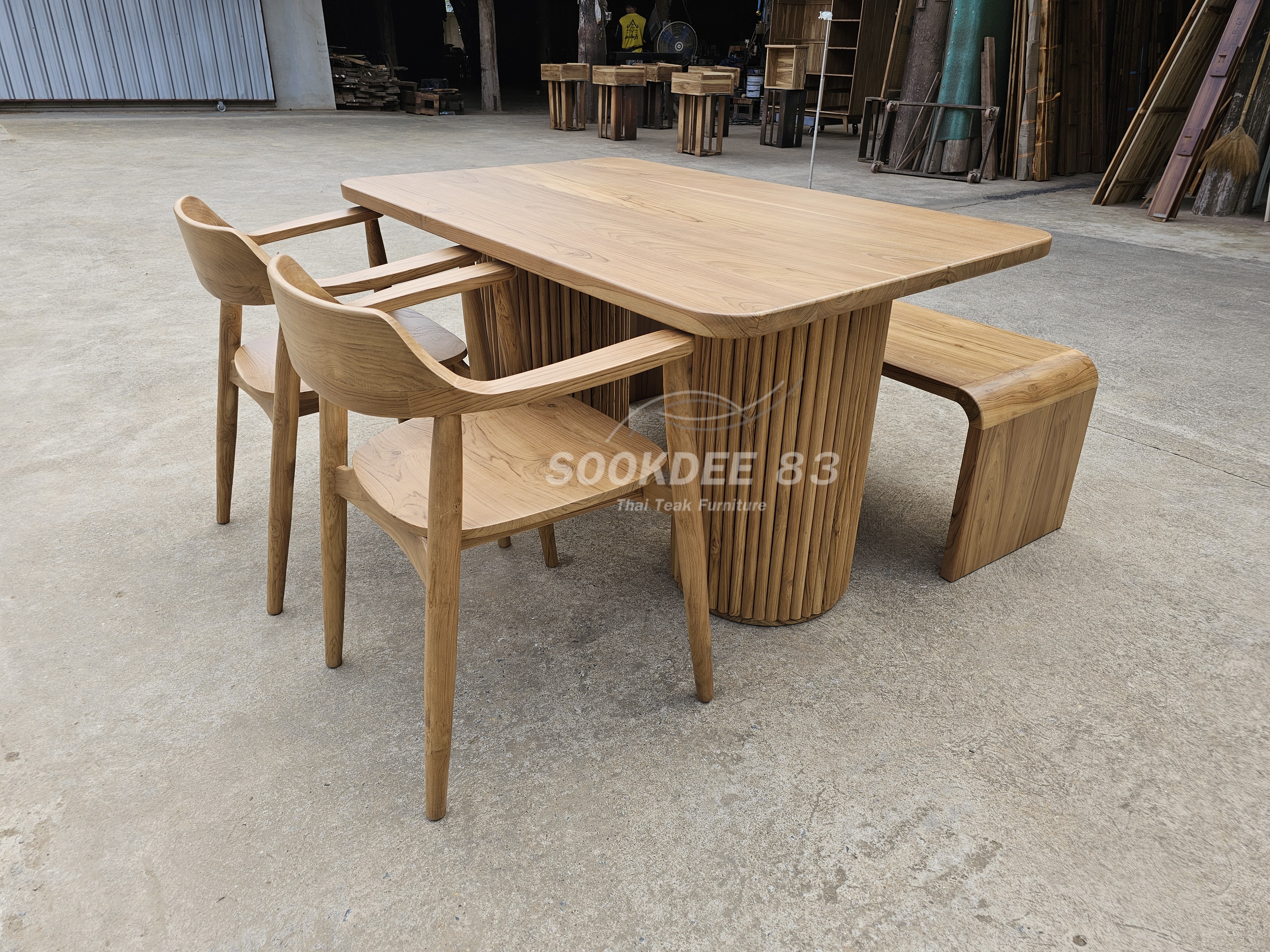 ชุดโต๊ะกินข้าวขากล่องประดับซี่ (สีสัก)