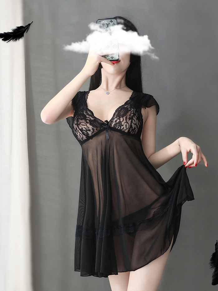 N826 ชุดนอนเซ็กซี่ ชุดนอนซีทรูสวมใส่แบบใช้สายคล้องไหล่ ตัวชุดเป็นผ้าซีทรูสีดำตัดเย็บผสมกับผ้าลูกไม้สีดำมาพร้อมกับจีสตริงตามรูปถ่ายสินค้าจริงเลยค่ะ