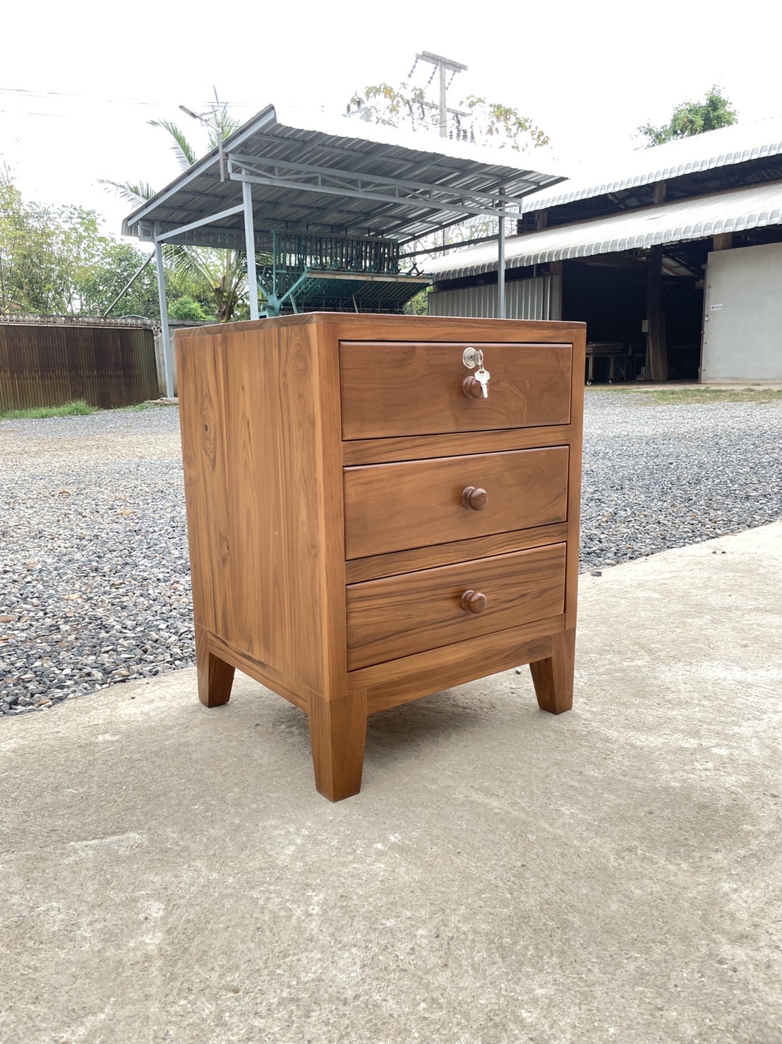 ตู้หัวเตียงโมเดิร์น 3 ลิ้นชัก ขาโมเดิร์น