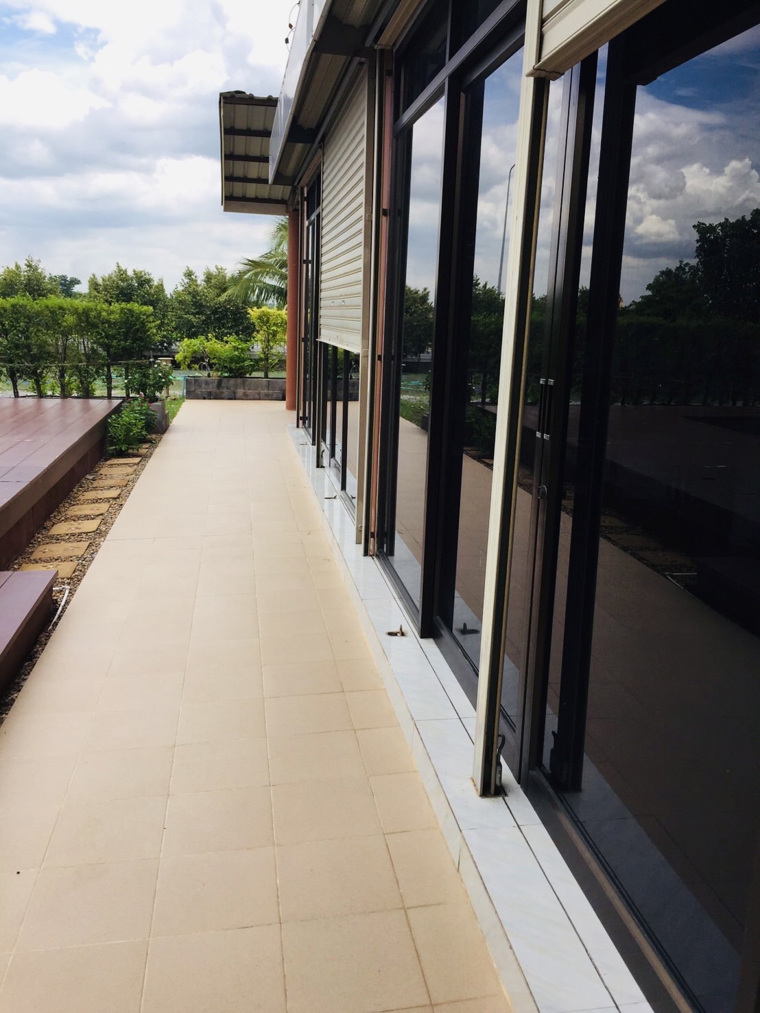 ขายที่ดิน พร้อมสิ่งปลูกสร้าง บ้านสวนศรีรัตนธรรม ทางหลวงชนบท 2001 จ.อ่างทอง