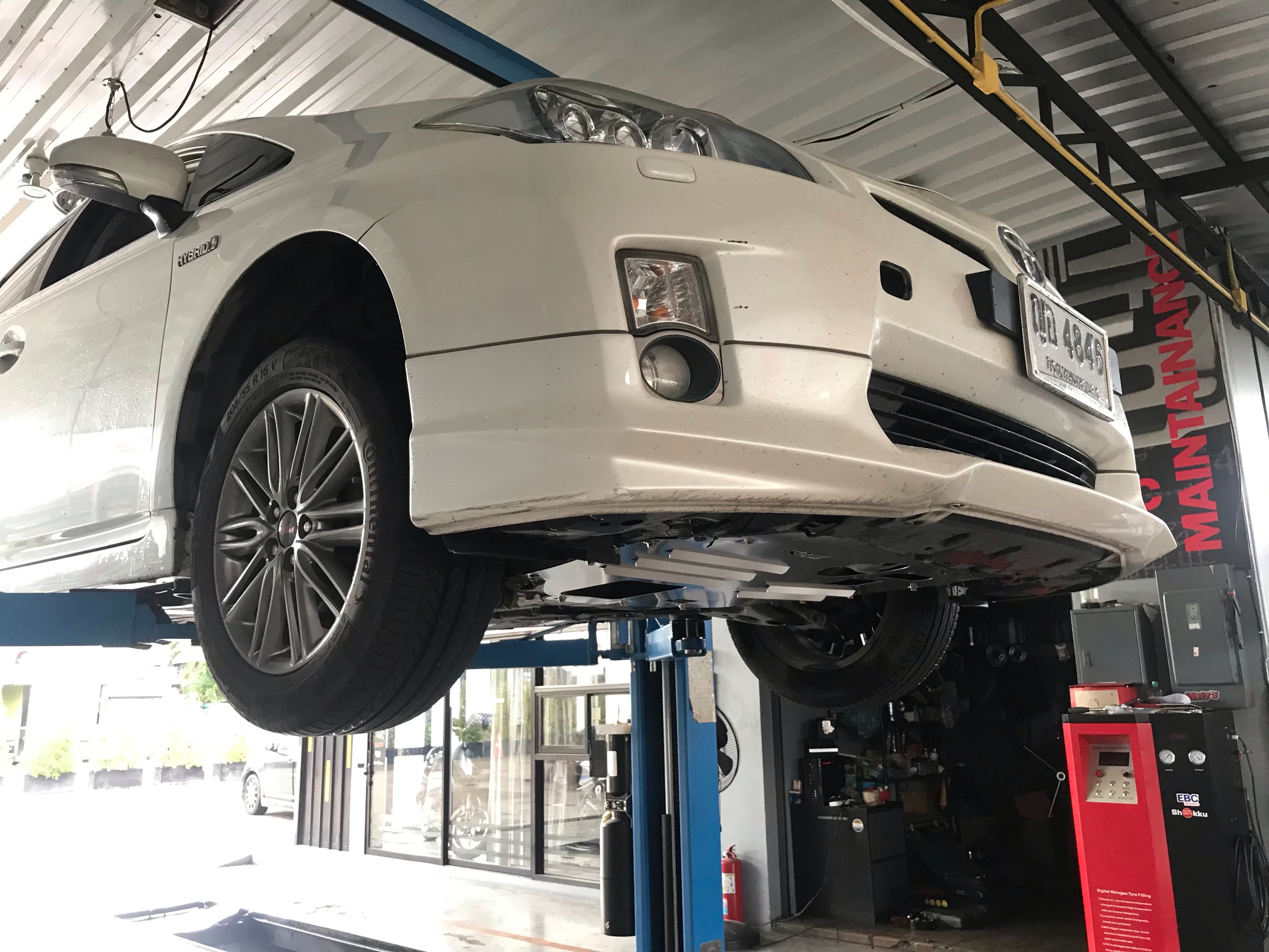 แผ่นปิดใต้ห้องเครื่องอลูมิเนียม Toyota Prius Raceplate_Undertray