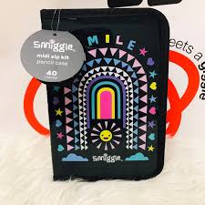 SMIGGLE midi 40 PIECES เซ็ตเครื่องเขียน สี 40 ชิ้น Away- ดำลาย