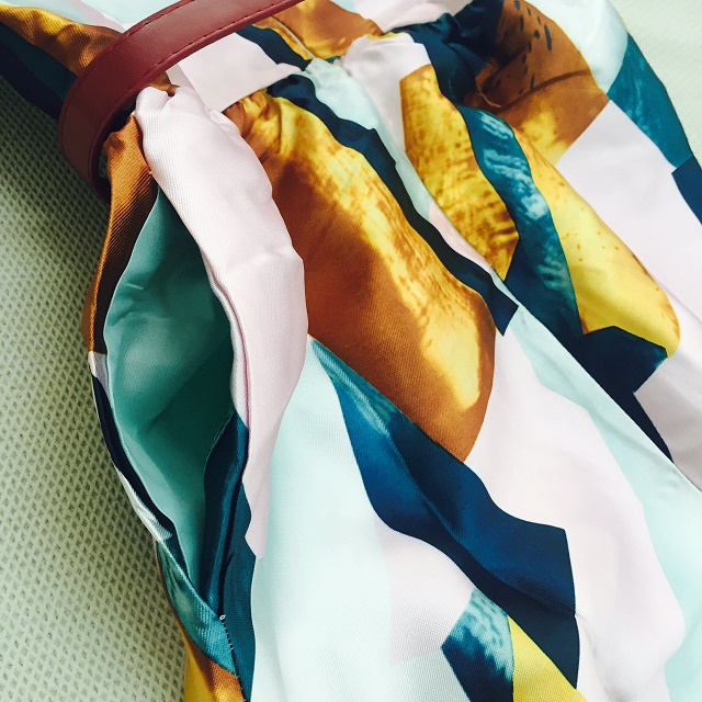 ชุดเดรสสั้น แขนกุดผ้าซาติน ทอลายตามแบบ ส่งฟรี ems