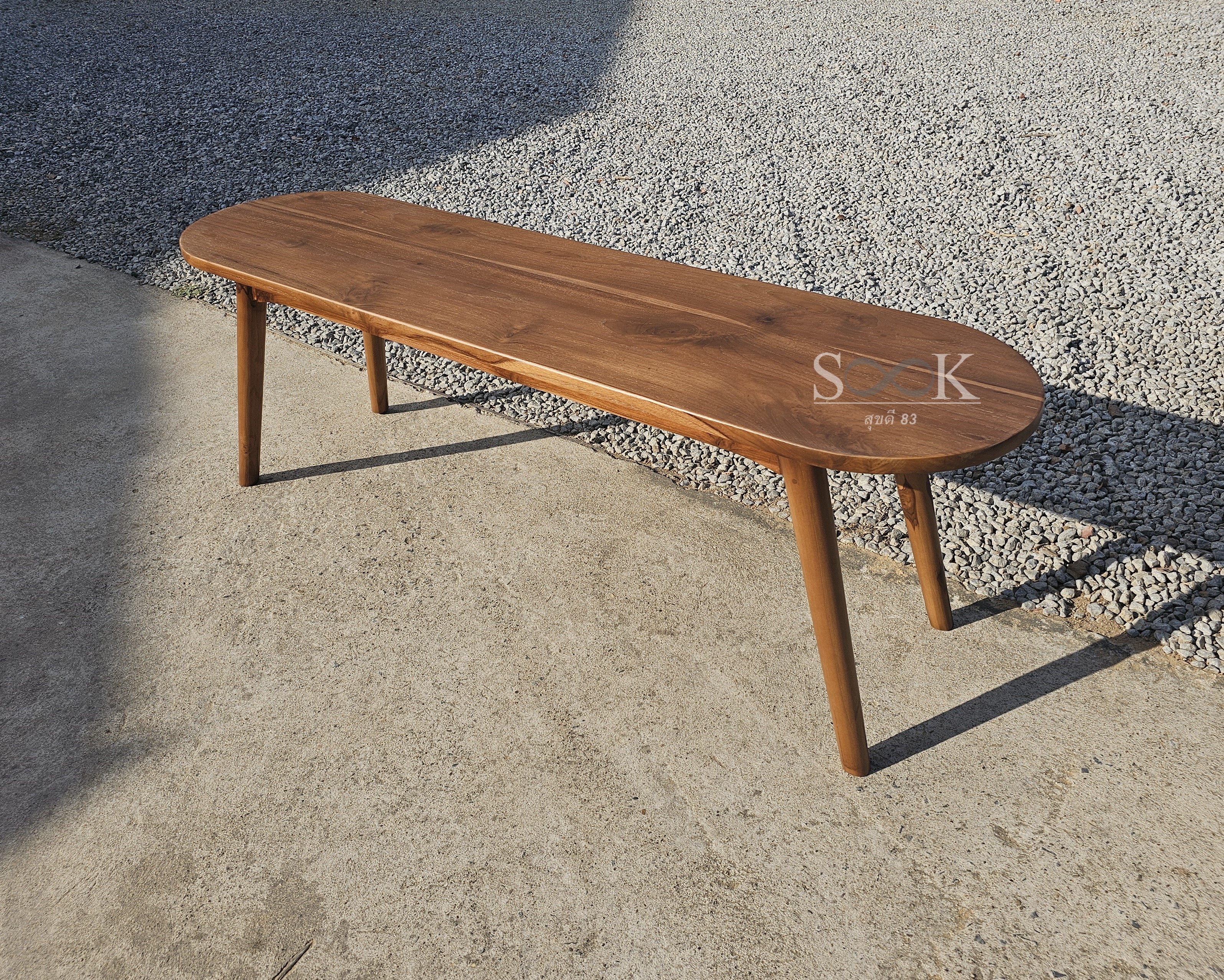 ม้านั่งยาววงรีมินิมอล ขากลมสอบ