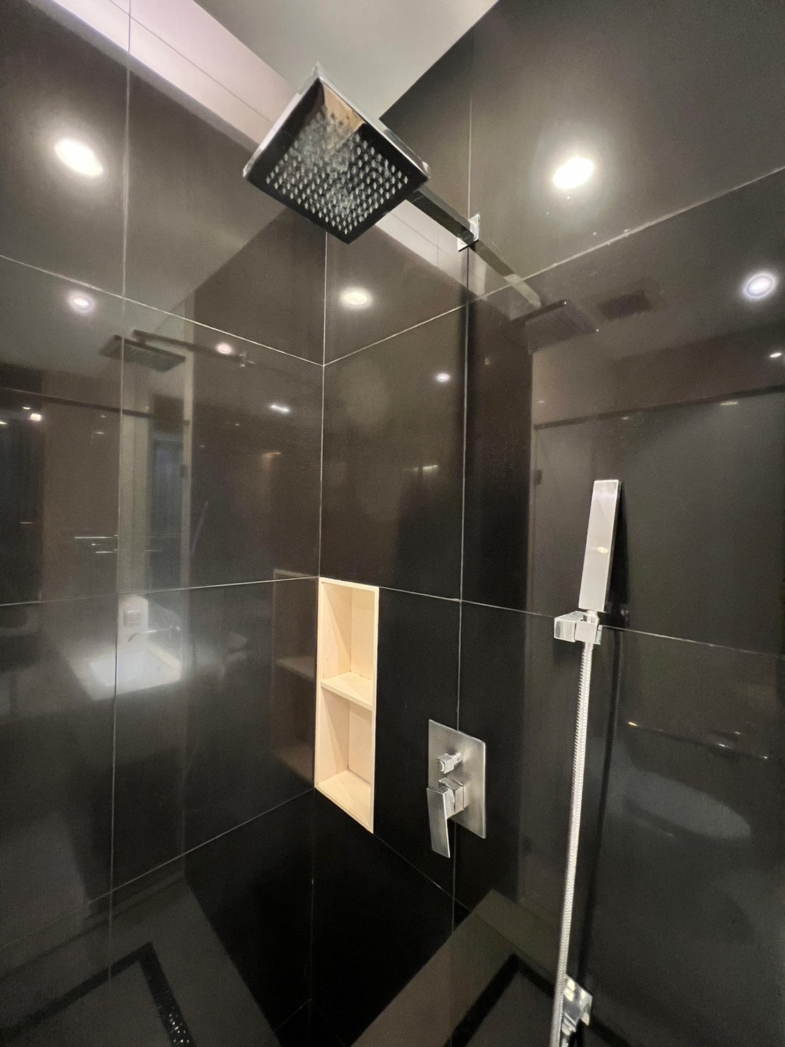 ขาย คอนโด The Address Sukhumvit 28 ใกล้ BTS พร้อมพงษ์ & BTS ทองหล่อ