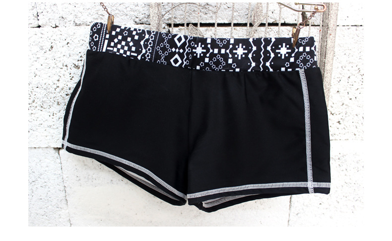 ชุดว่ายน้ำแขนยาว ชุดว่ายน้ำ 3 ชิ้น เสื้อ,บรา และกางเกงขาสั้น ส่งฟรี ems