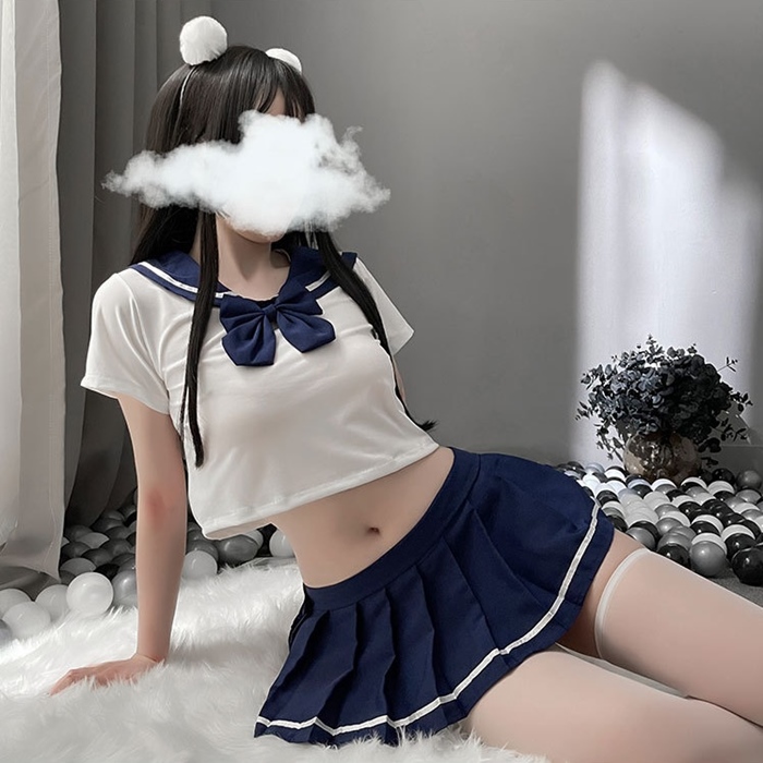 C2024 ชุดนักเรียนญี่ปุ่นเซ็กซี่ ชุดคอสเพลย์อีโรติกมาในแบบชุดนักเรียนญี่ปุ่น ประกอบด้วยเสื้อยืดแขนสั้นผ้ายืดมาพร้อมกับโบว์คล้องคอแบบติดเข็มกลัด กระโปรงบานสั้นผ้าไม่ยืดใช้ติดแบบตีนตุ๊กแกตามรูปถ่ายสินค้าจริงเลยค่ะ ***ไม่มีถุงเท้า