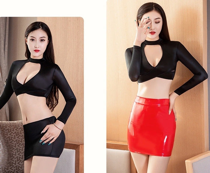 L054 ชุดอีโรติกมาในสไตล์ชุดสาวออฟฟิศสาวเลขาสุดเซ็กซี่ ตัวชุดเป็นผ้ายืดผิวมันเนื้อบางนิ่มๆ กระโปรงมีให้เลือกทั้งกระโปรงผ้าและหระโปรงหนัง ***รหัสนี้แยกขายระหว่างเสื้อและกระโปรง เลือกสีใส่ร่วมกันได้ตามได้ใจชอบเลยค่ะ