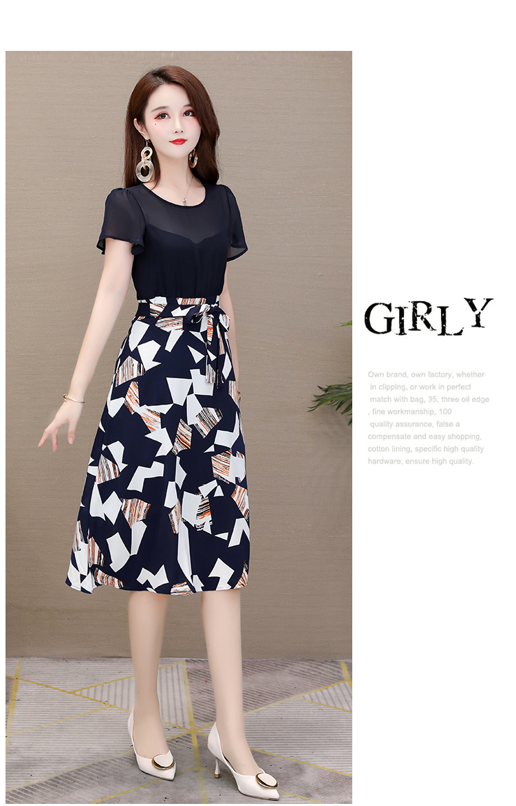 ชุดเดรสสีกรมท่า ชุดเดรสใส่ทำงาน ตัวเสื้อผ้าชีฟองสีกรมท่า เย็บต่อกับกระโปรงผ้าชีฟองพิมพ์ลายตามแบบ ส่งฟรี ems