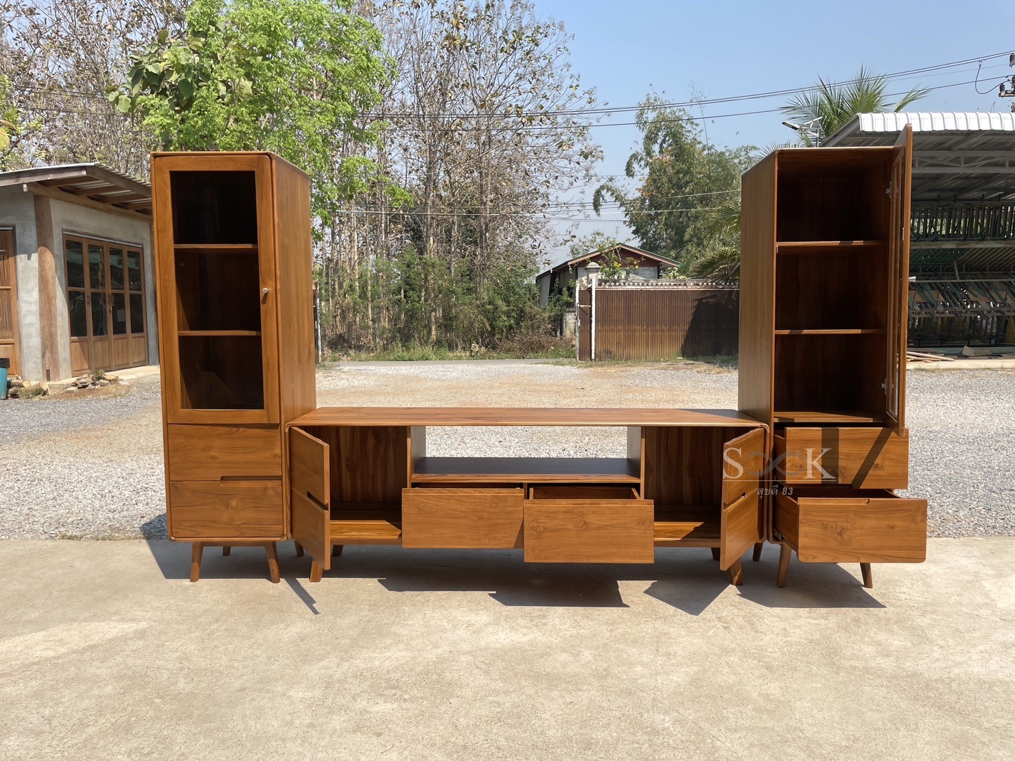 ตู้โชว์วางทีวีมินิมอล