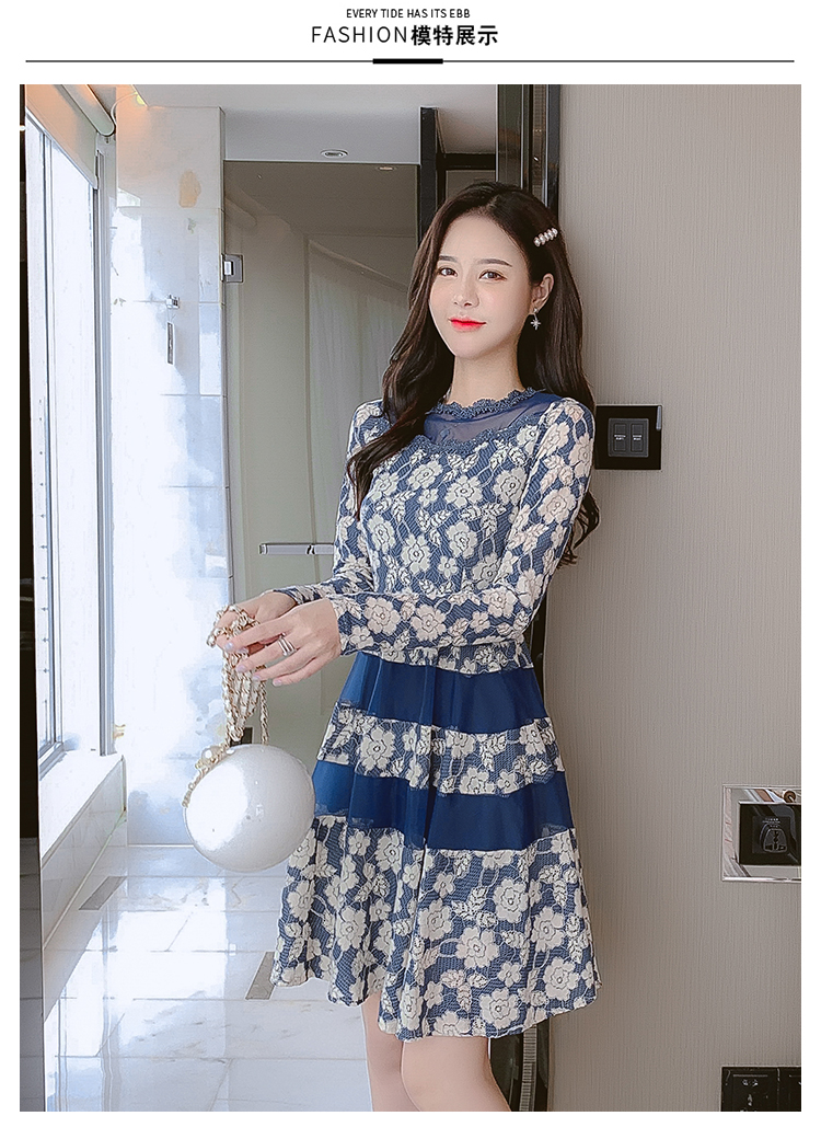 ชุดเดรสสีน้ำเงิน ผ้าลูกไม้เนื้อดี พื้นสีน้ำเงิน ทอลายดอกไม้สีครีม แขนยาว ส่งฟรี