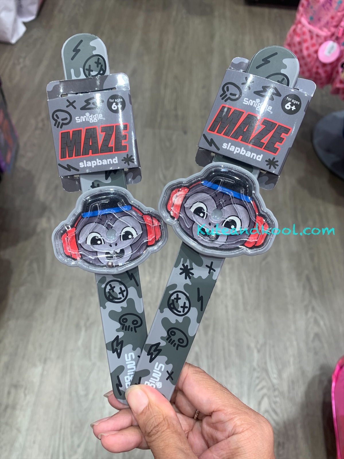 สายรัดข้อมือ Smiggle slapband- Maze ลิง