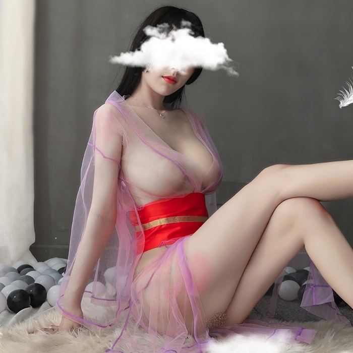 N828 ชุดนอนเซ็กซี่ ชุดนอนไม่ได้นอนมาในสไตล์แบบชุดกิโมโน ตัวชุดเป็นผ้าซีทรูสีม่วงอ่อนแขนยาวกว้างแบบกิโมโนสวมใส่แบบคลุมไหล่แล้วรัดด้วยแถบผ้าคาดเอวสีแดงตามรูป ***ผ้าคาดเอวค่อนข้างยาวค่ะ