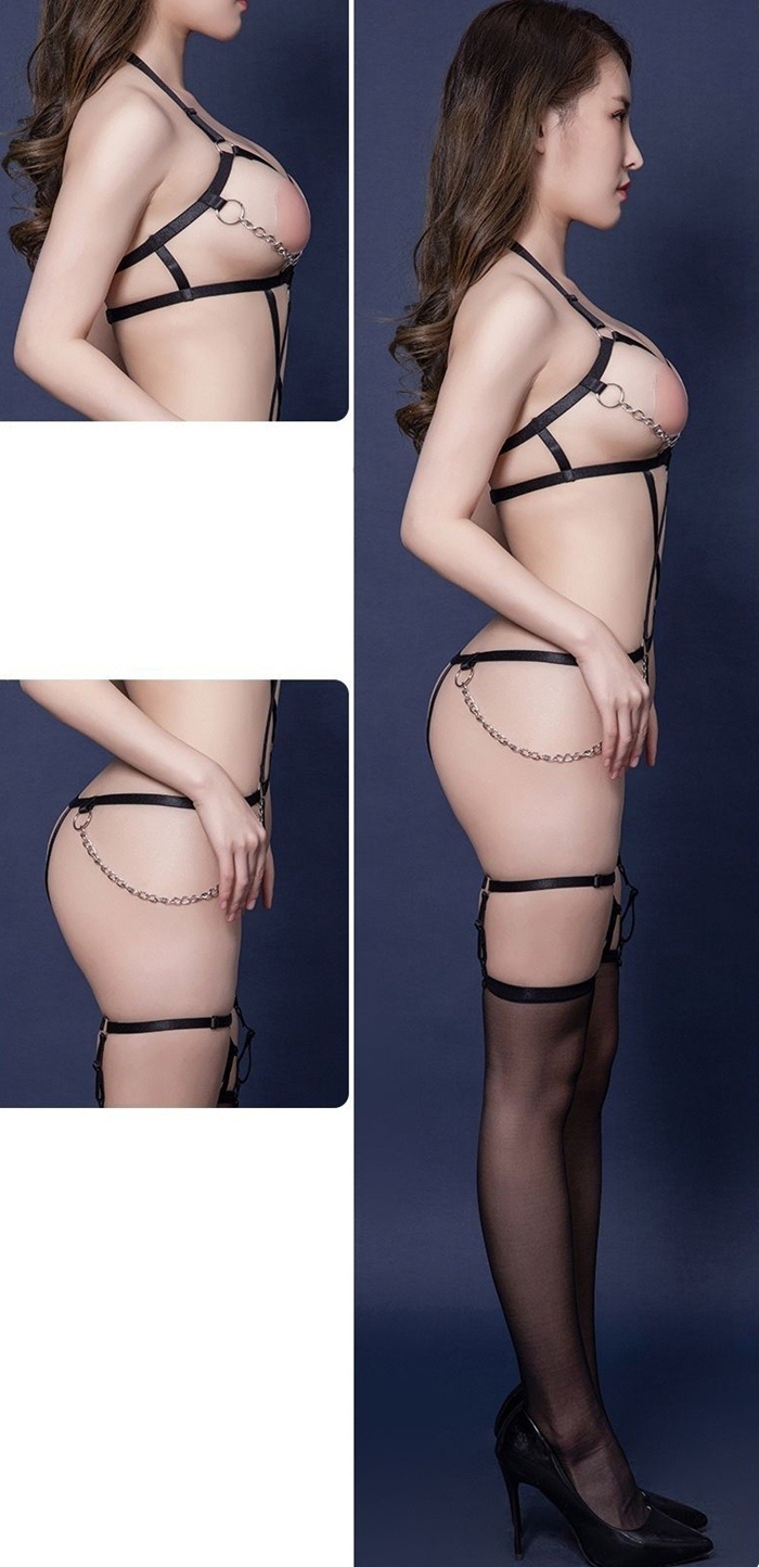 A099-39 ชุดอีโรติก ชุดชั้นในเซ็กซี่สไตล์ SM ใช้สายยางยืดเชื่อมต่อกันมาในแบบเซตรวมถุงน่อง ตัวชุดแต่งสายโซ่เหล็กด้านหลังเป็นขอเกี่ยว มาพร้อมสายรัดขาที่เป็นสายรั้งถุงน่องในตัวและมีถุงน่องผิวเรียบแถมมาให้อีก1คู่ค่ะ