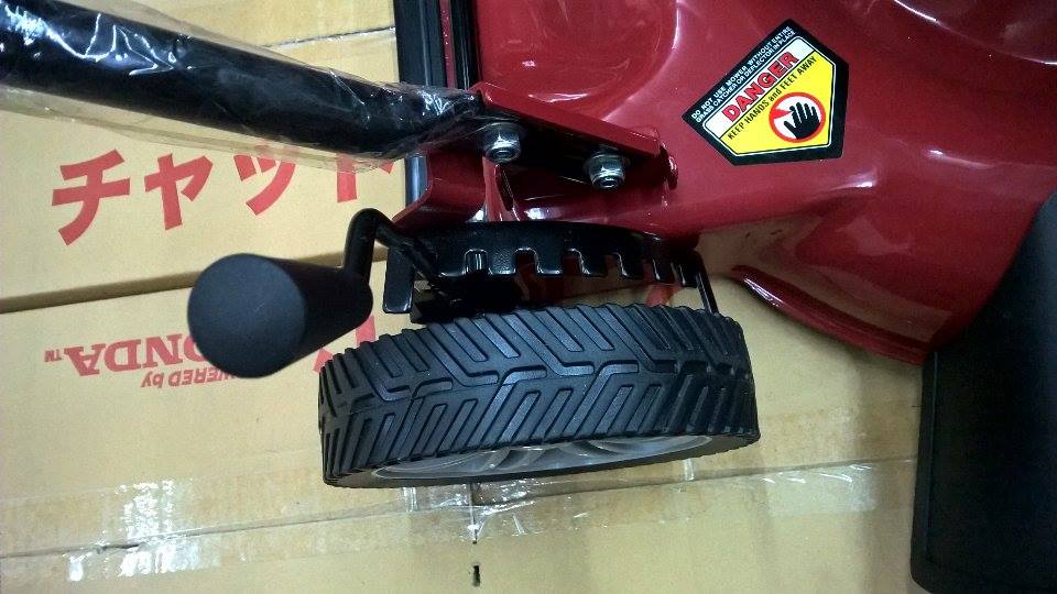 เครื่องตัดหญ้า BRIGGS & STRATTON SERIES 450E ตัวถัง ROWEL หญ้าออกข้าง 20"
