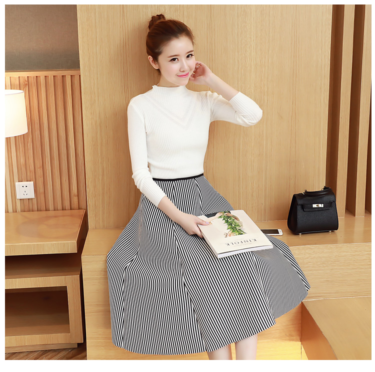 ชุดเซ็ทเสื้อและกระโปรง ส่งฟรี ems