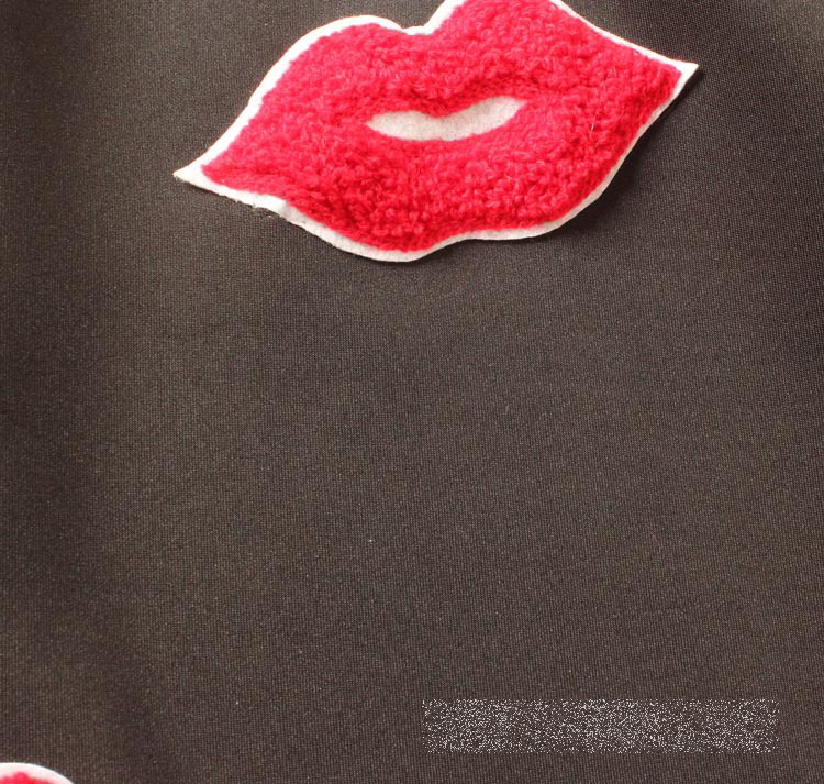 ชุดเดรสแขนกุดสีดำ ส่งฟรี ems