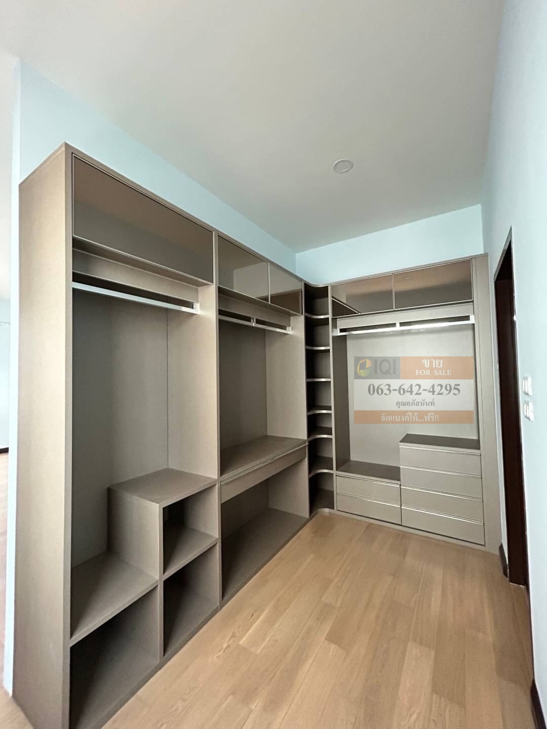 ขายบ้าน ปลูกสร้างเอง modern style ซอยลาดพร้าว 101 ใกล้รถไฟฟ้าสายสีเหลือง