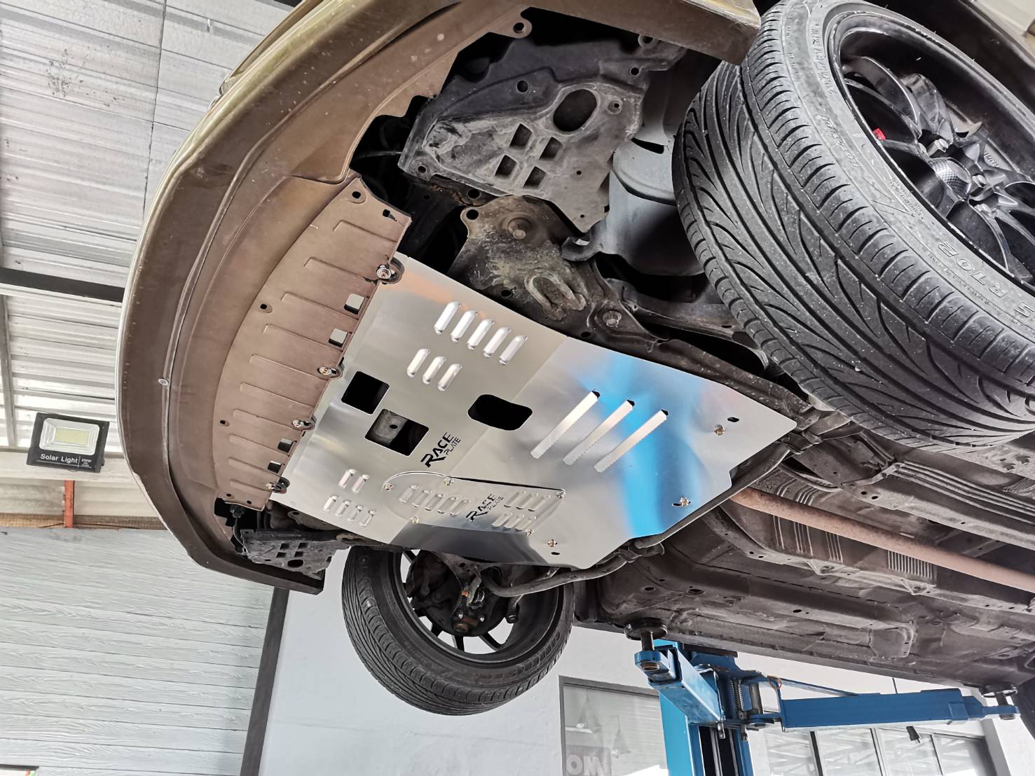 แผ่นปิดใต้ห้องเครื่องอลูมิเนียม Honda Civic FD FB Raceplate_Undertray