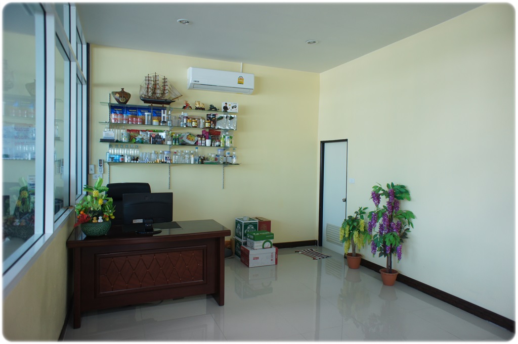 ขายถูก โรงงานพร้อมออฟฟิศ และหอพักคนงาน เนื้อที่ 200ตรว.ใกล้มหาชัย ใหม่มาก พร้อมเข้าอยู่และทำงานทันที