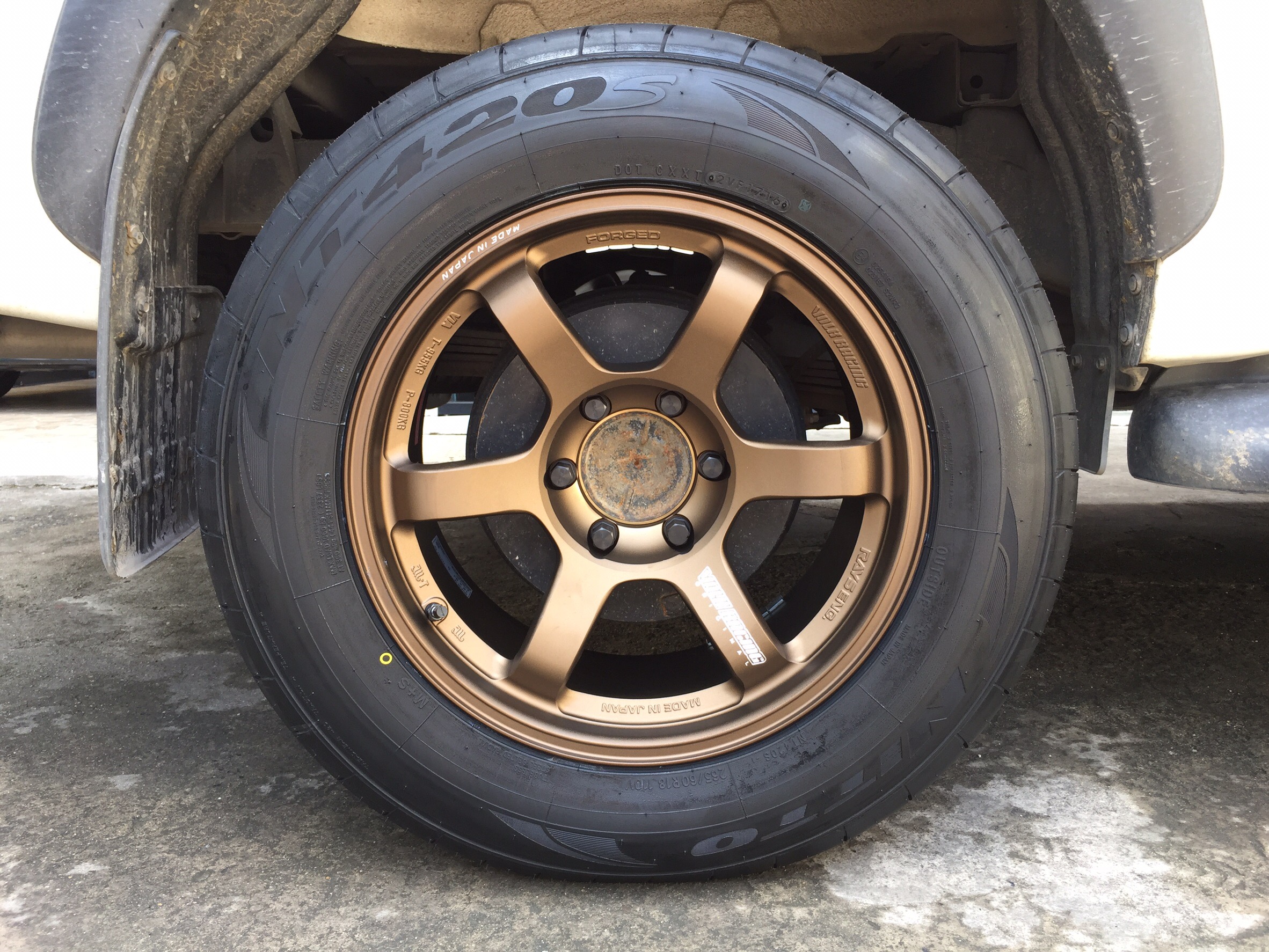 Toyota REVO + TE37 18x9+0 6-139.7