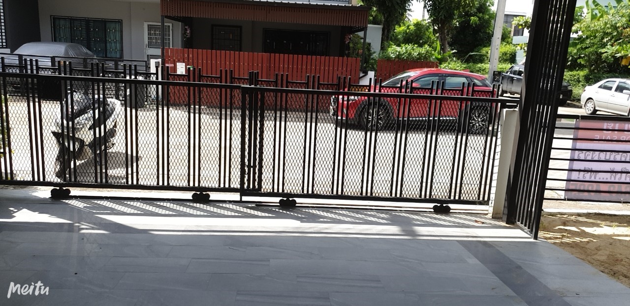 ขายทาวน์โฮม เดอะคอนเนค วัชรพล - เพิ่มสิน หลังมุม