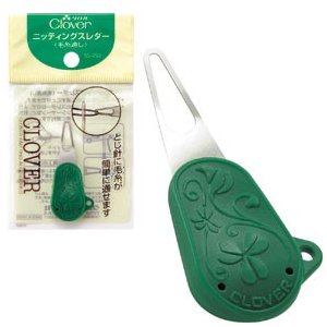 ที่สนเข็มสำหรับไหมพรม KNITTING YARN THREADER-(55-252)