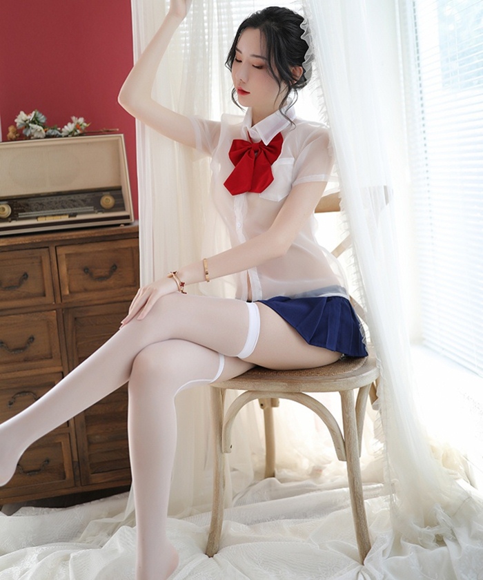 C2005 ชุดนักเรียนญี่ปุ่นเซ็กซี่ ชุดคอสเพลย์อีโรติกมาในแบบชุดนักเรียน ตัวเสื้อเป็นเชิ้ตแขนสั้นผ้าโปร่งแสงมาพร้อมกับโบว์คล้องคอ ส่วนกระโปรงสม็อคเอวด้านหลังตามรูปถ่ายสินค้าจริง ***ไม่มีถุงน่อง