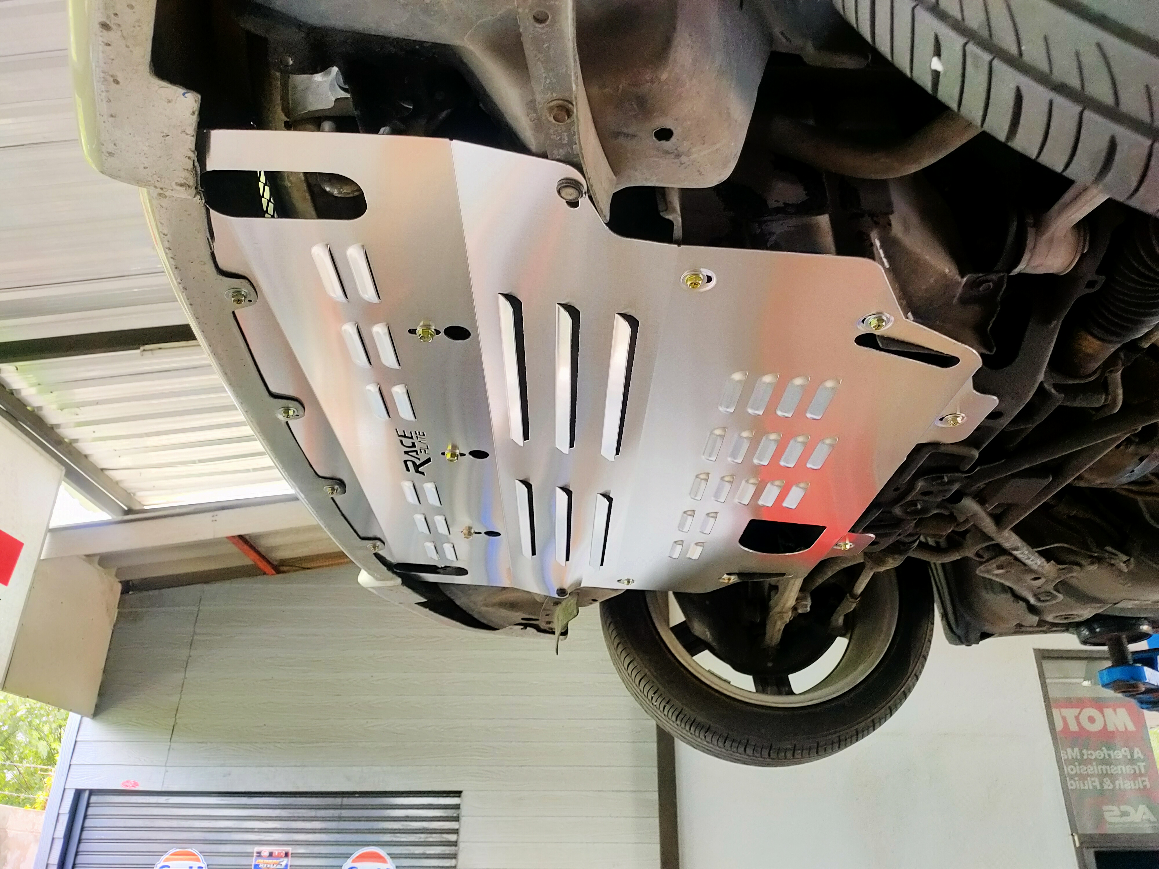 แผ่นปิดใต้ห้องเครื่องอลูมิเนียม Toyota Altezza Raceplate_Undertray