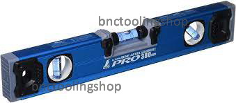 ระดับน้ำอลูมิเนียมมีแม่เหล็กความยาว 380mm - Aluminum Level Pro with Magnet 380mm,SHINWA-76404
