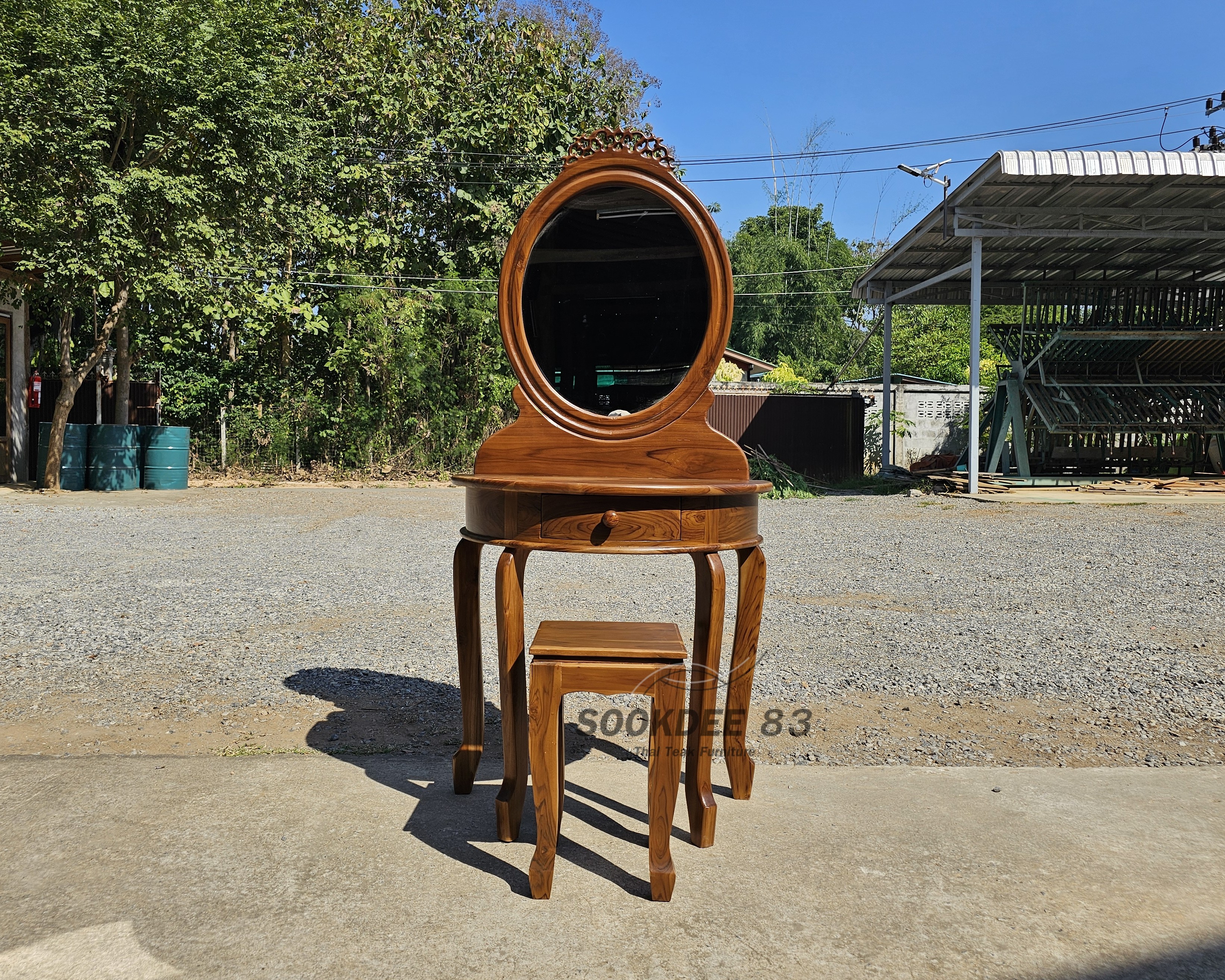 โต๊ะเครื่องแป้งไม้สักครึ่งวงกลม โครงกระจกวงรี