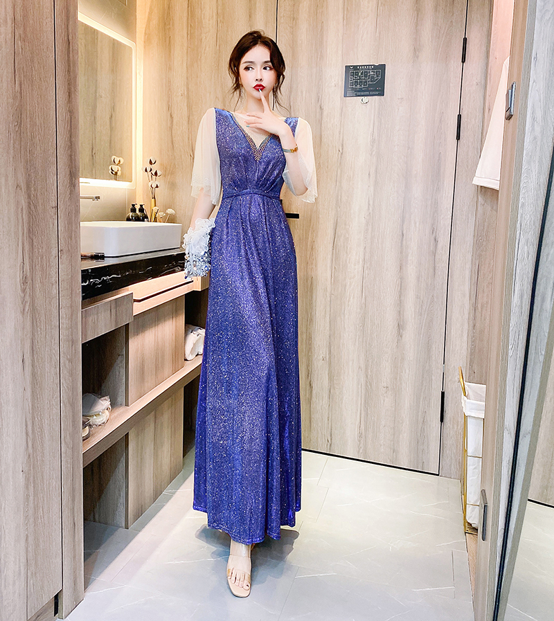 ชุดราตรียาวสีม่วง ผ้ากลิสเตอร์ สวยมากๆๆค่ะ ส่งฟรี