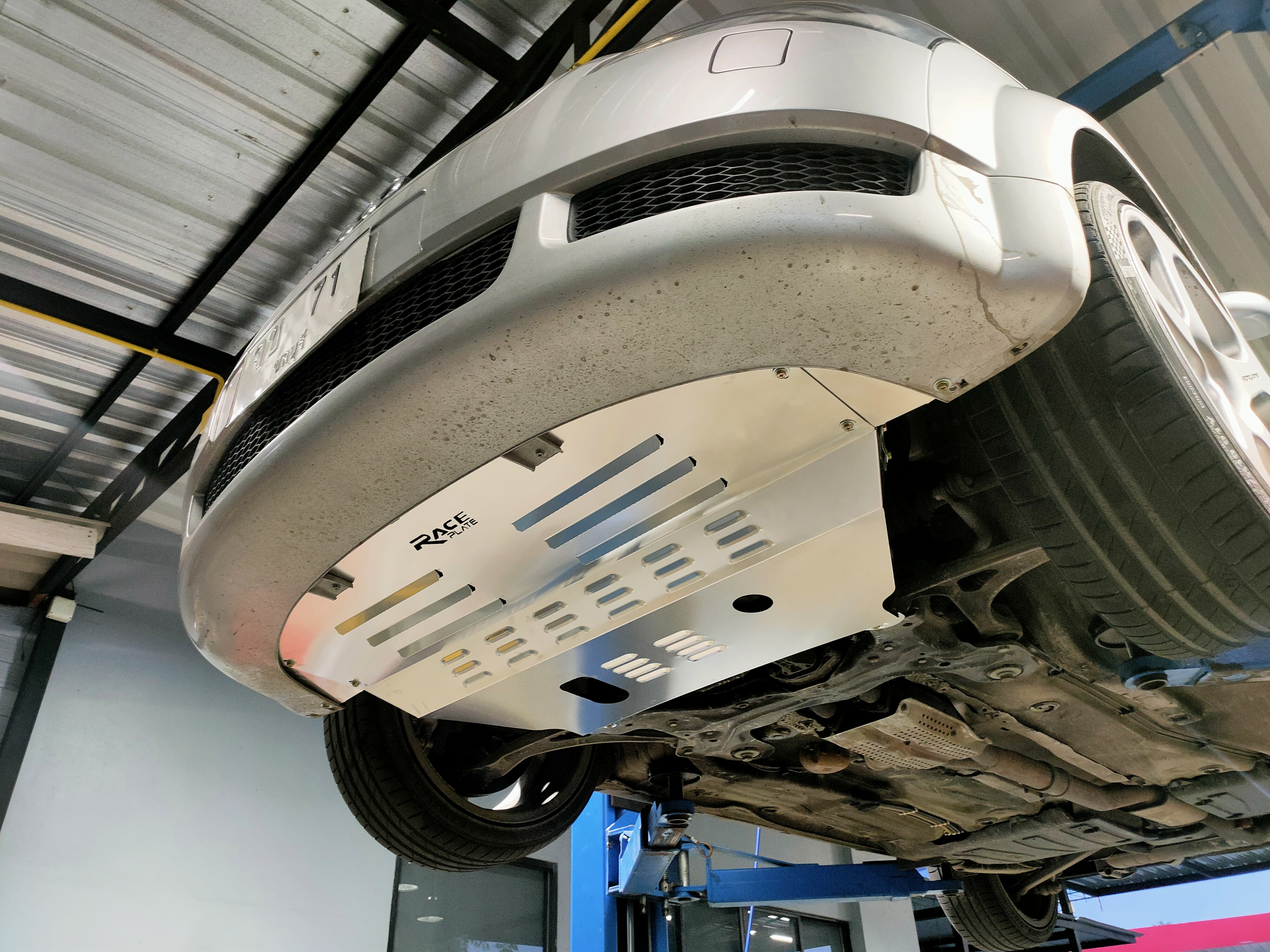 แผ่นปิดใต้ห้องเครื่องอลูมิเนียม Audi TT MK1 98-06 Raceplate_Undertray