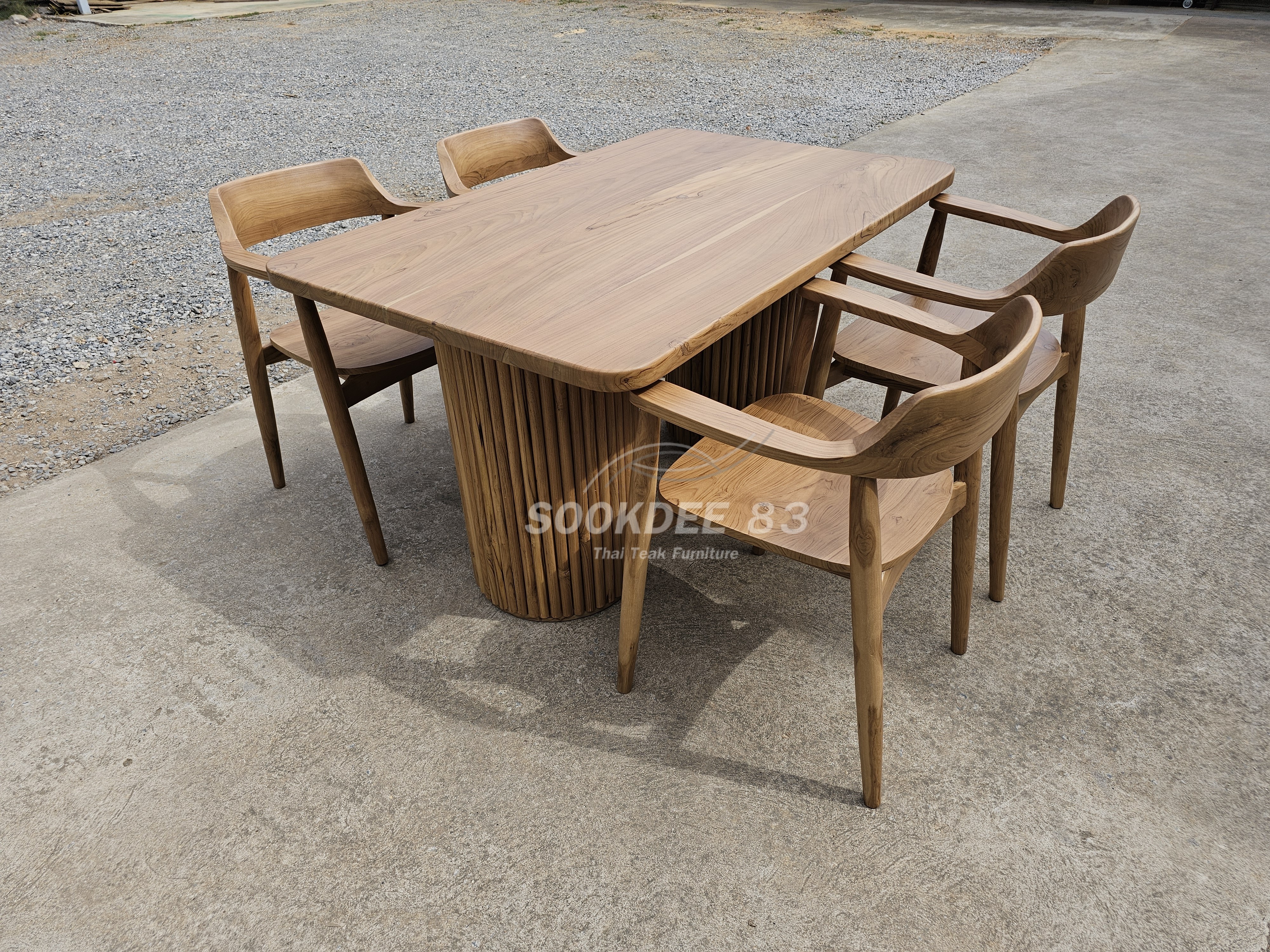 ชุดโต๊ะกินข้าวขากล่องประดับซี่ (สีสัก)