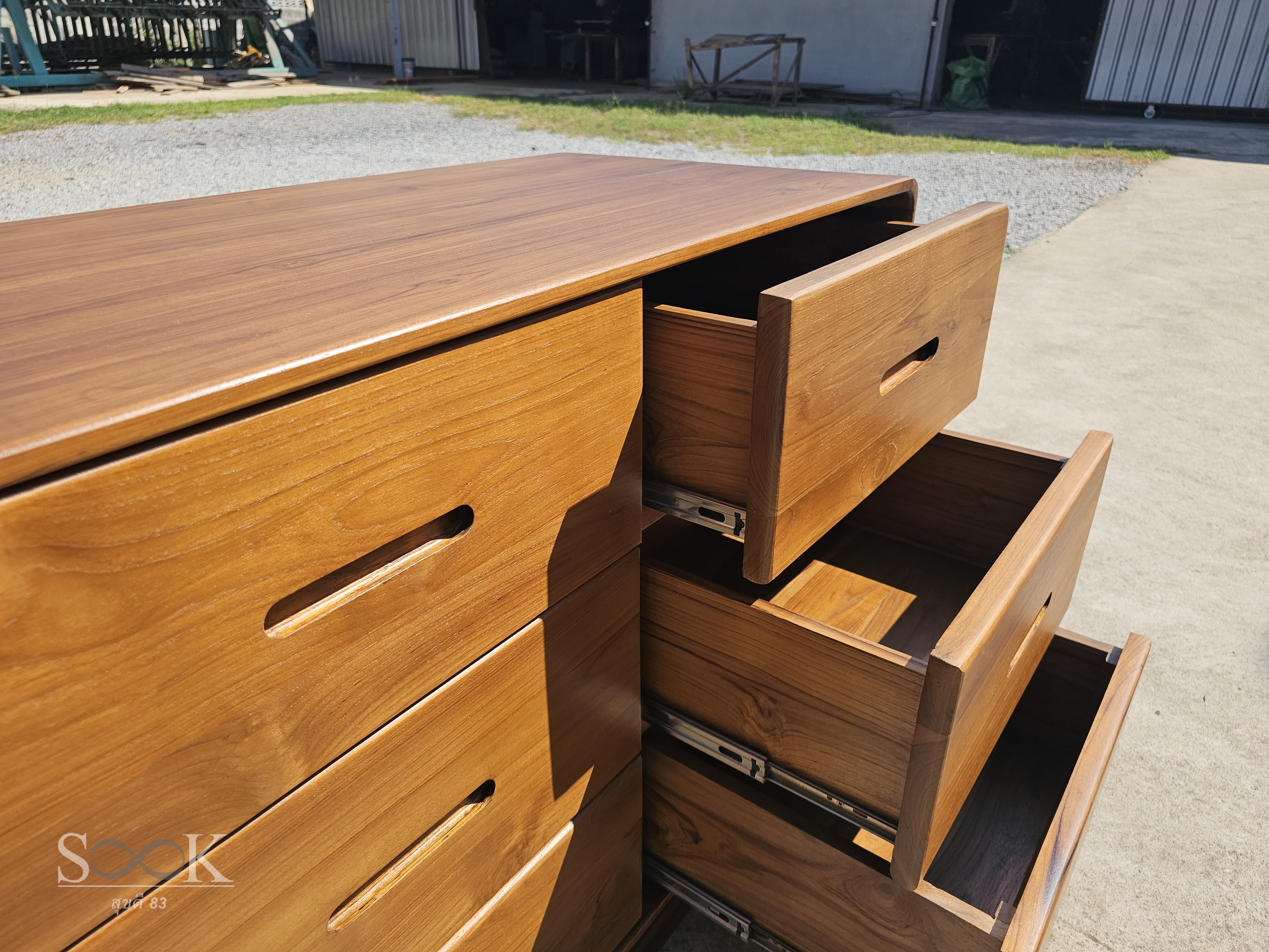 ตู้ 12 ลิ้นชักพื้นทึบ