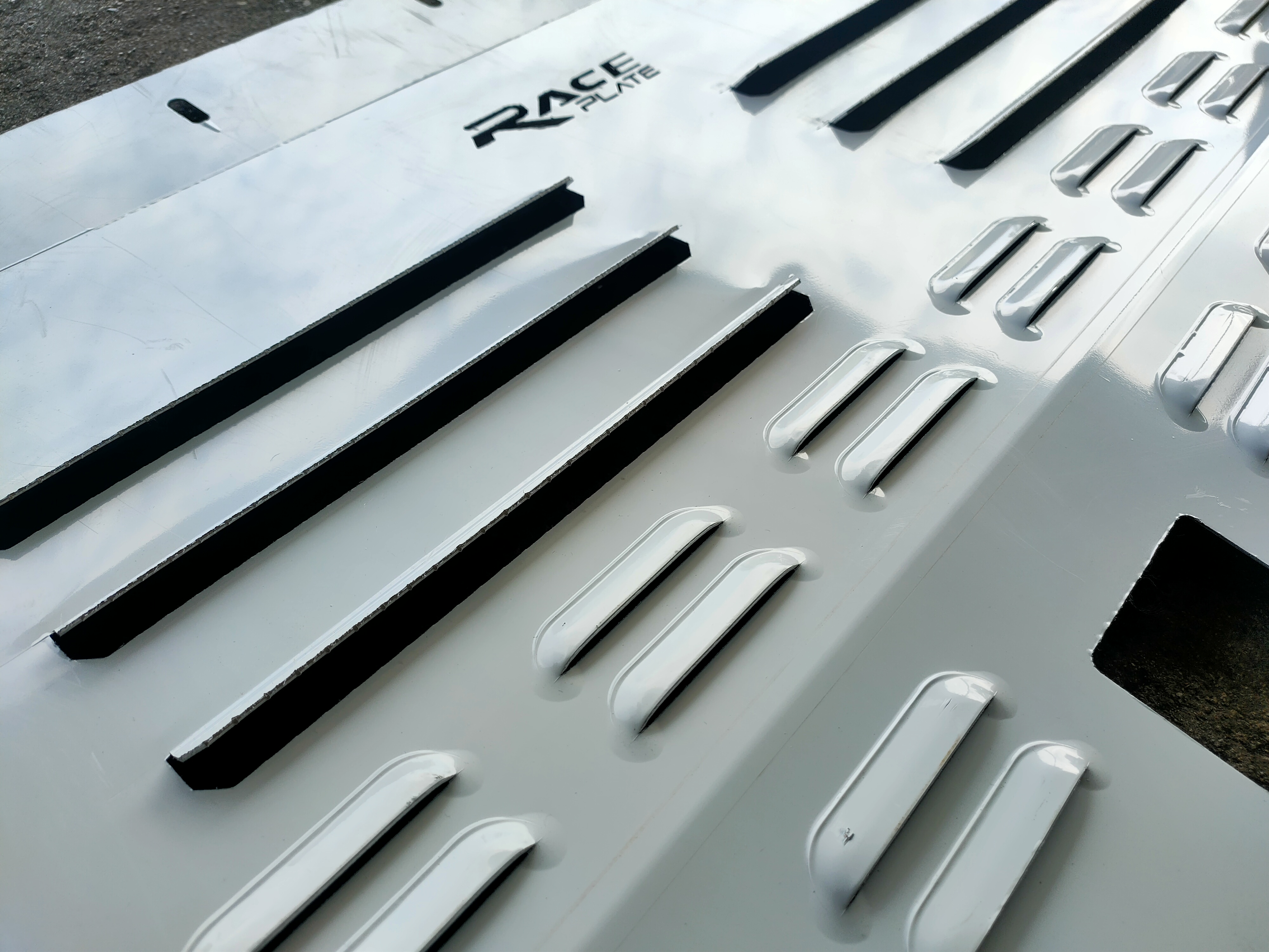 แผ่นปิดใต้ห้องเครื่องอลูมิเนียม Volkswagen Scirocco Raceplate_Undertray