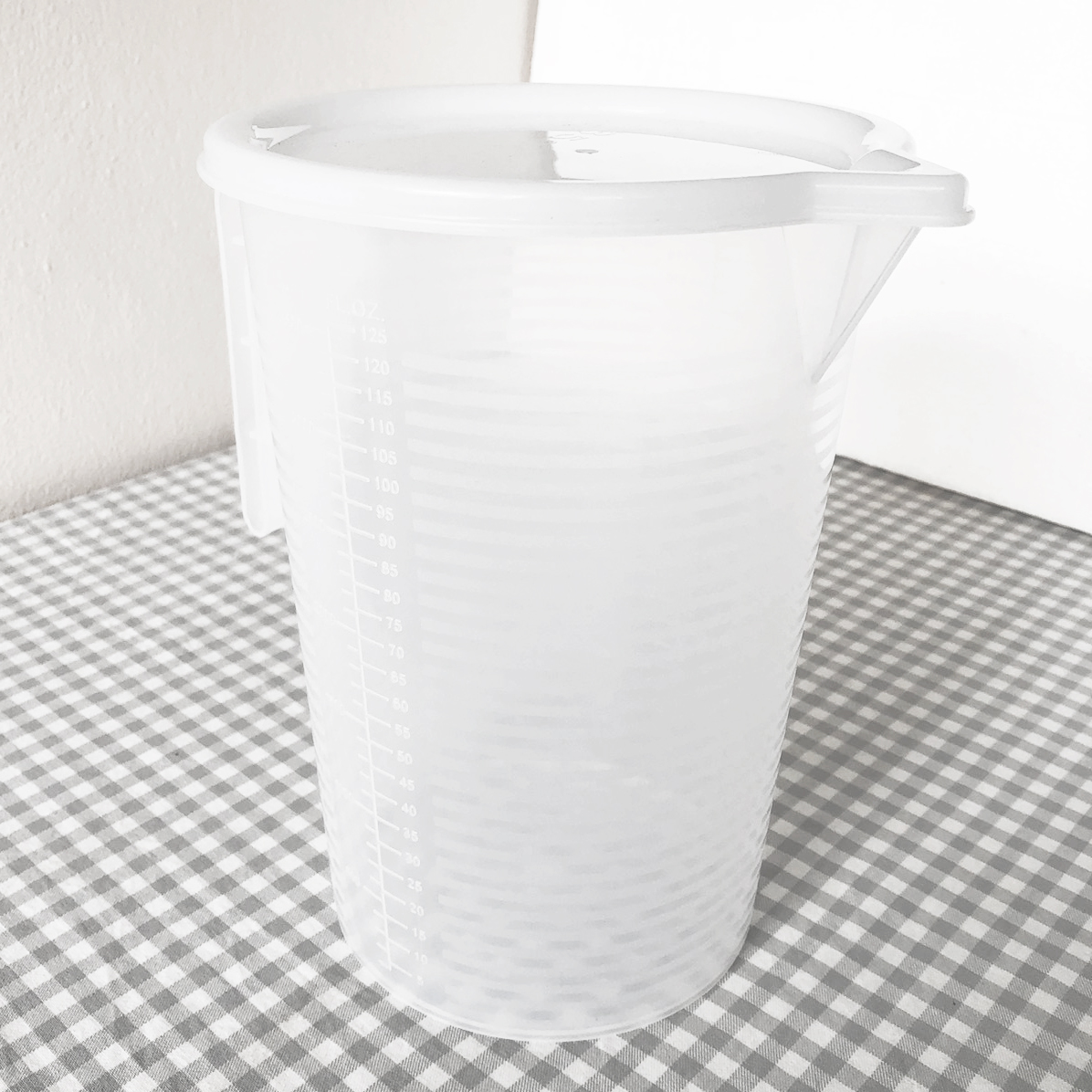 เหยือกมีขีดบอกปริมาตร ขนาด 3500 มล. (มีฝาปิด)