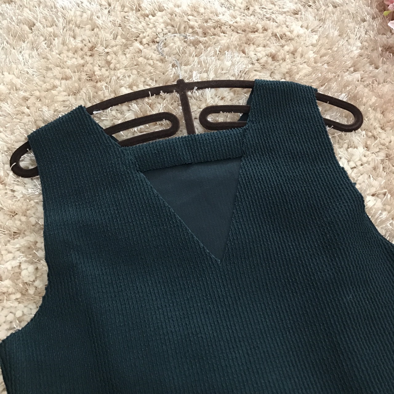 ชุดเซ็ทเดรสและเสื้อกั๊ก พร้อมเข็มขัด สุดคุ้มมากค่ะ ส่งฟรี ems