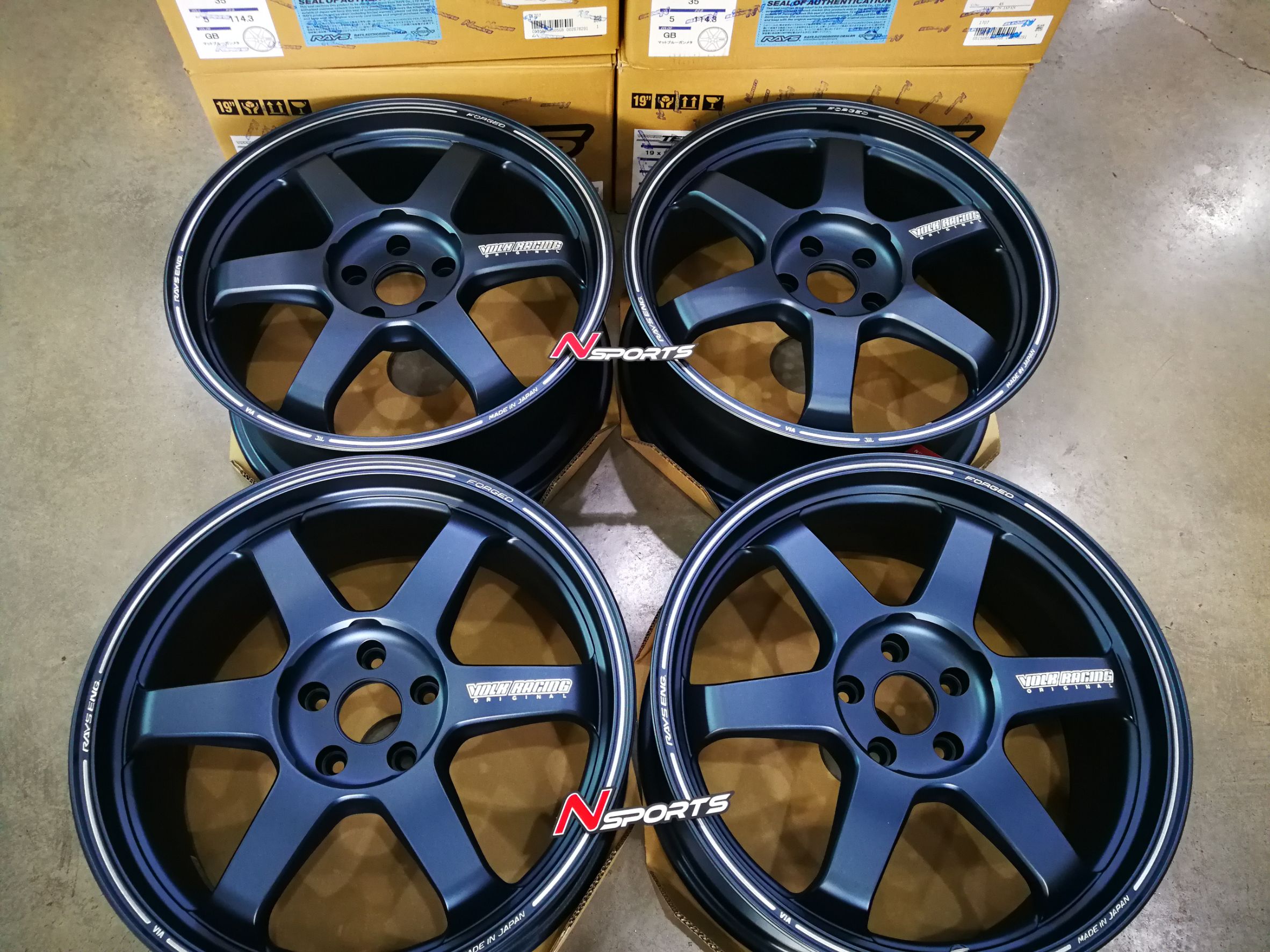 Rayswheel TE37UL 19x8.5+35 5-114.3 GB