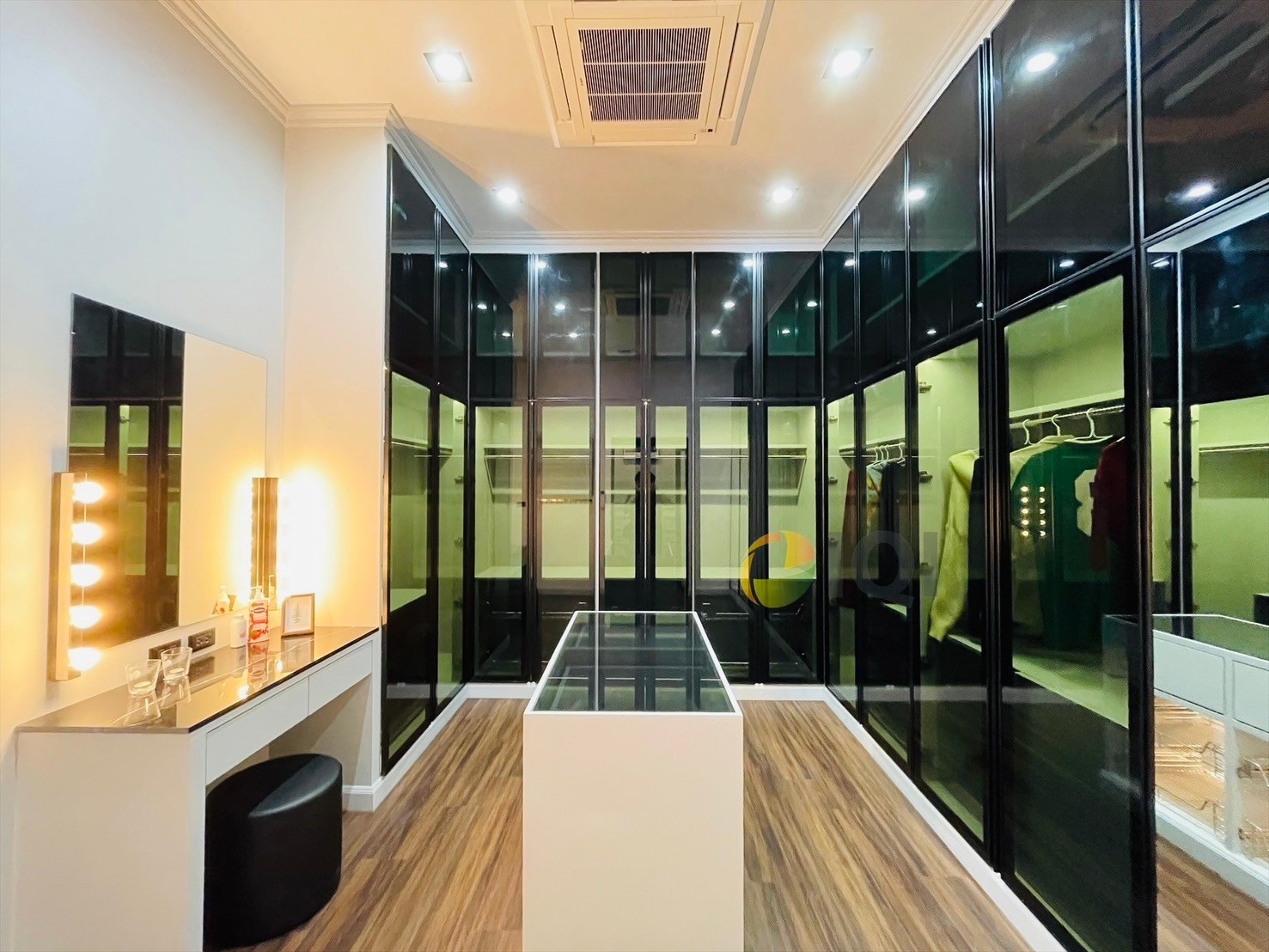 ขายบ้านเดี่ยว 2 ชั้น ซอยทุ่งเศรษฐี แยก 15 ใกล้มหาวิทยาลัยรามคำแหง 2 (พร้อมโอน) #LB52 – 000871