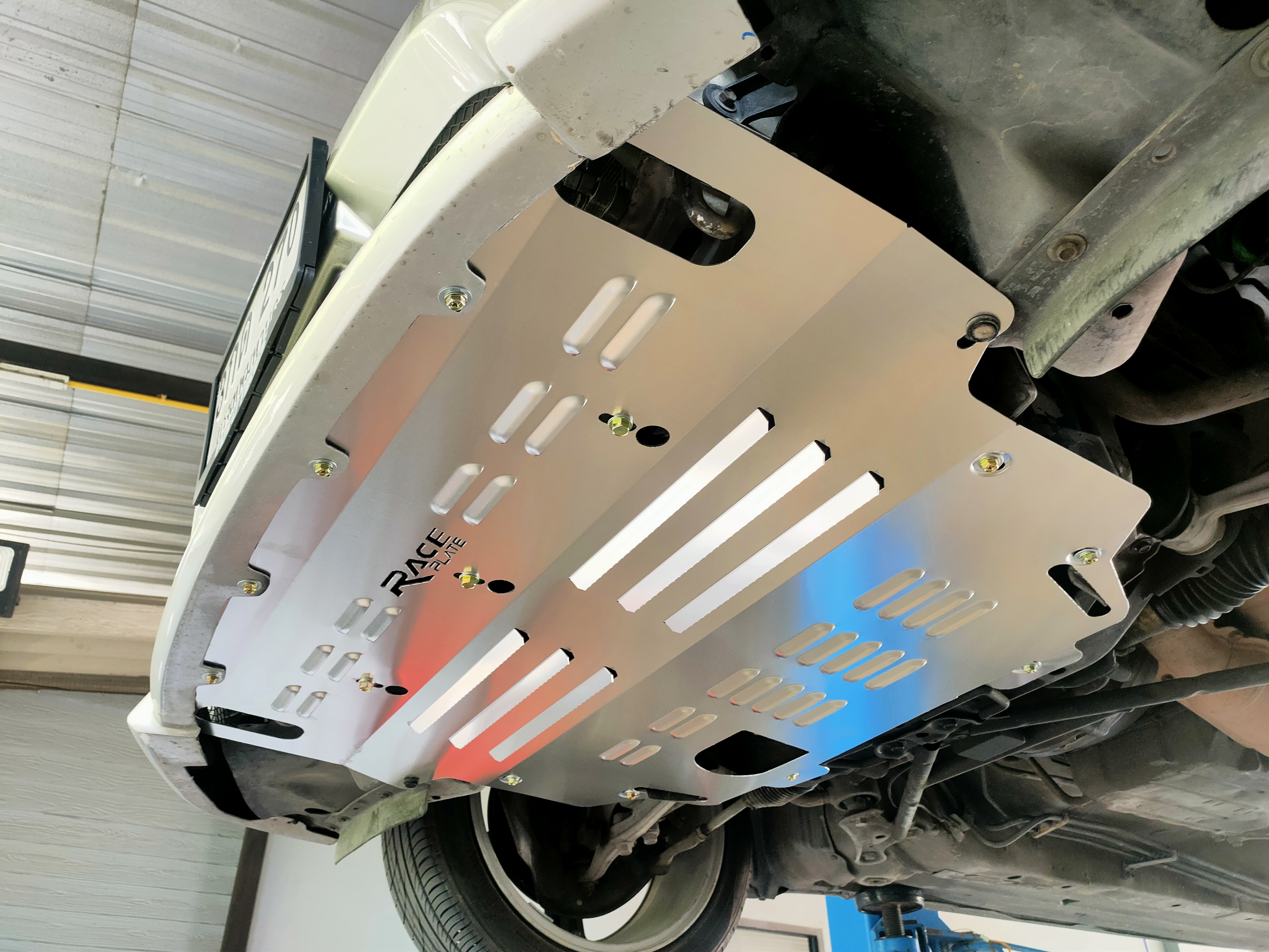 แผ่นปิดใต้ห้องเครื่องอลูมิเนียม Toyota Altezza Raceplate_Undertray