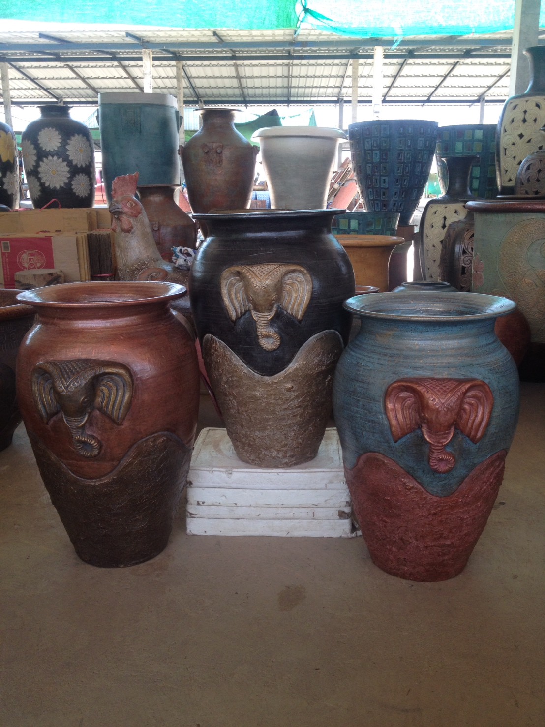 แจกันช้างสองหัว