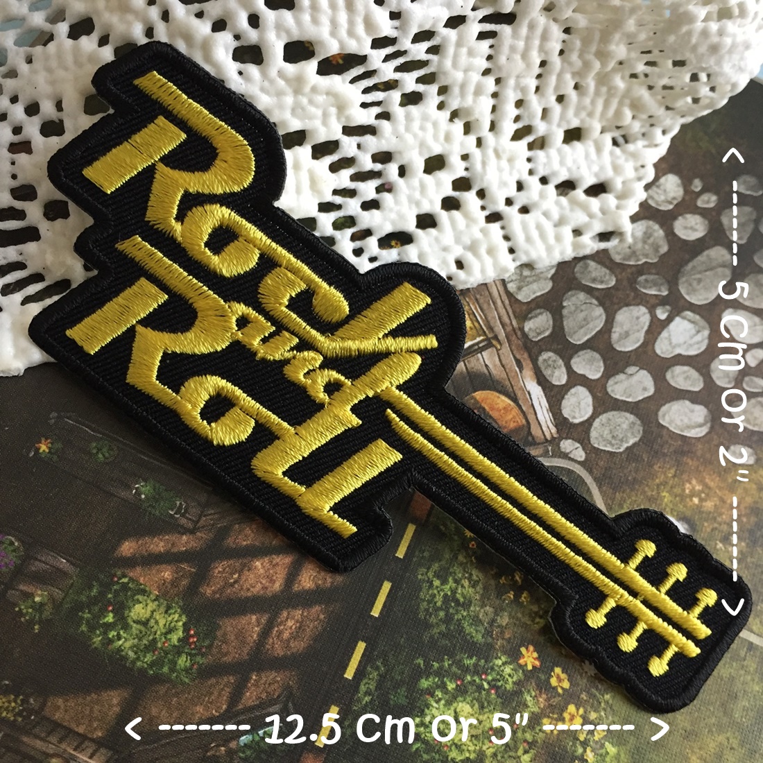 Rock and Roll กีตาร์ ตัวรีดติดเสื้อ อาร์มรีด อาร์มปัก ตกแต่งเสื้อผ้า หมวก กระเป๋า แจ๊คเก็ตยีนส์ Hipster Embroidered Iron on Patch