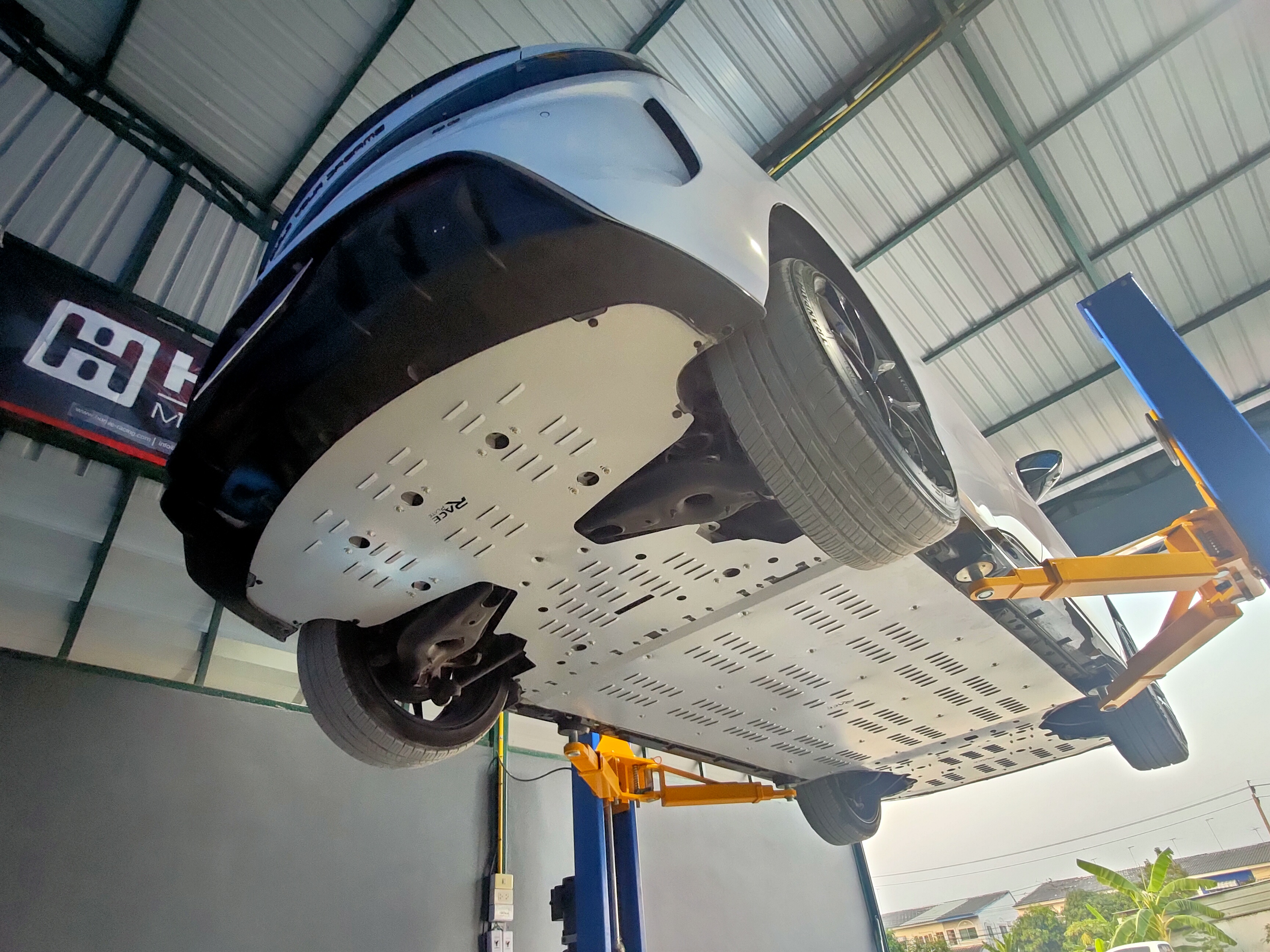 Raceplate Undertray แผ่นปิดใต้ท้องรถยนต์กันกระแทกนิรภัยสำหรับ BYD Seal แข็งแรง ปลอดภัย ขับขี่ด้วยความอุ่นใจกันเลยนะครับ 🙏😊♥️