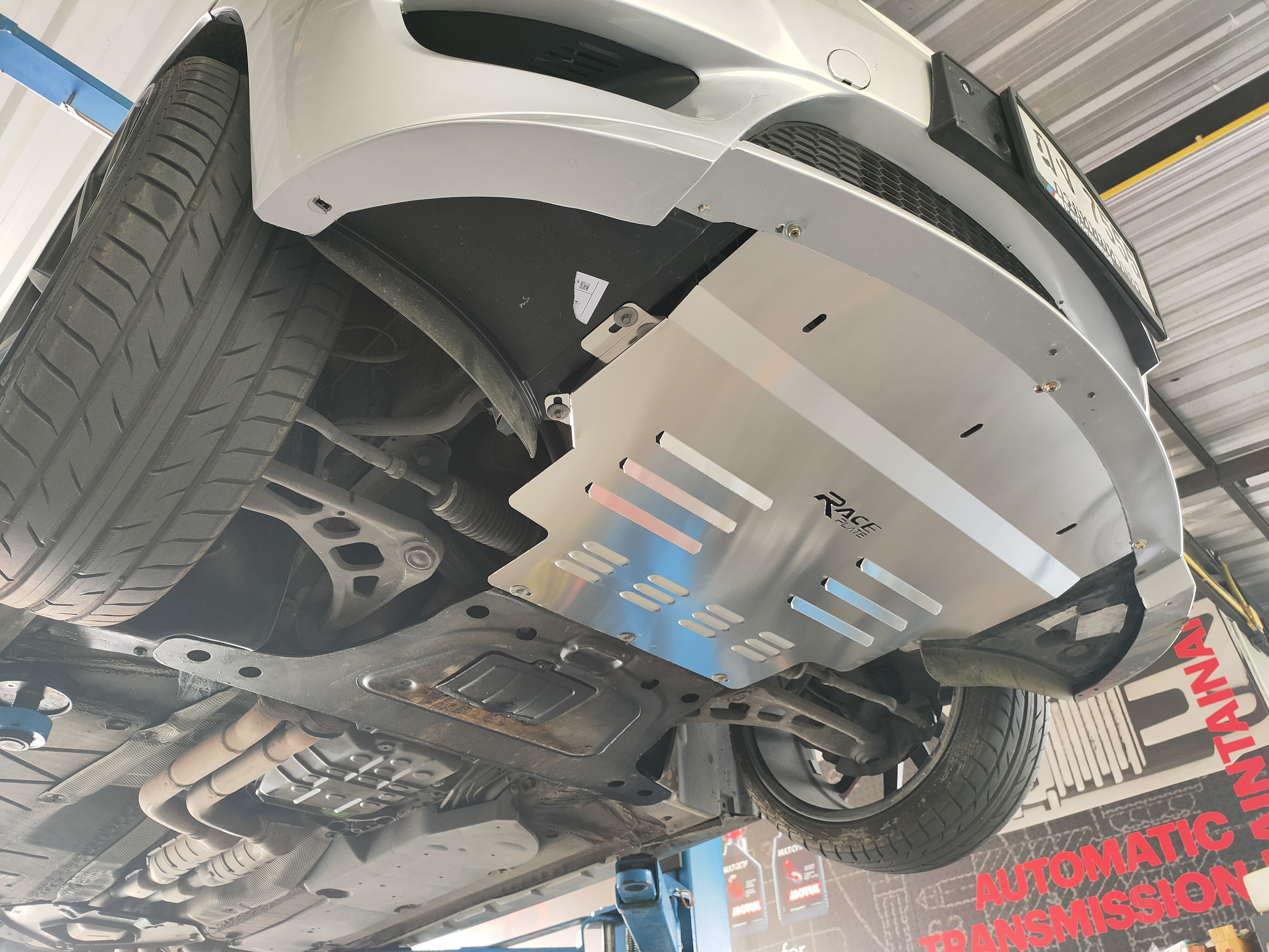 แผ่นปิดใต้ห้องเครื่องอลูมิเนียม BMW Z4 E85 Raceplate_Undertray