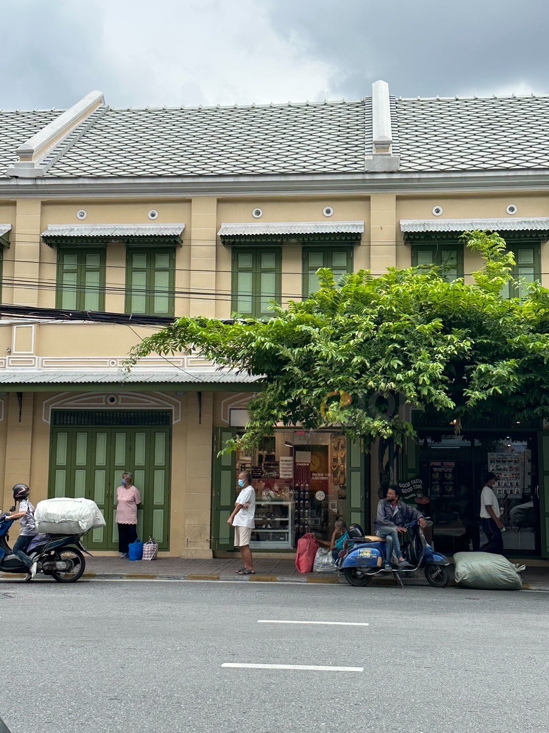 เซ้งสิทธิ์ อาคารพาณิชย์ 1 คูหา 2 ชั้นครึ่ง ริมถนนเยาวราช ติดตลาดสำเพ็ง