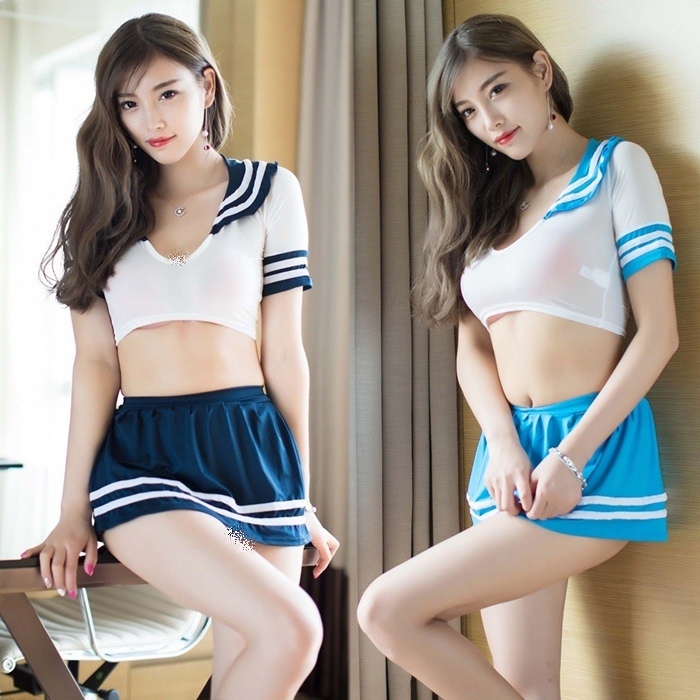L207 ชุดนักเรียนคอปกกะลาสีเรือเซ็กซี่ รหัสนี้มาในแบบเสื้อนักเรียนญี่ปุ่นเอวลอยเป็นผ้ายืดสีขาวเนื้อบางนิ่มแต่งปกและปลายแขนด้วยผ้ายืดเกรดดี มาพร้อมกระโปรงผ้ายืดตามรูปถ่ายสินค้าจริงเลยค่ะ ***พอดีหุ่นขยายได้อีกเล็กน้อย