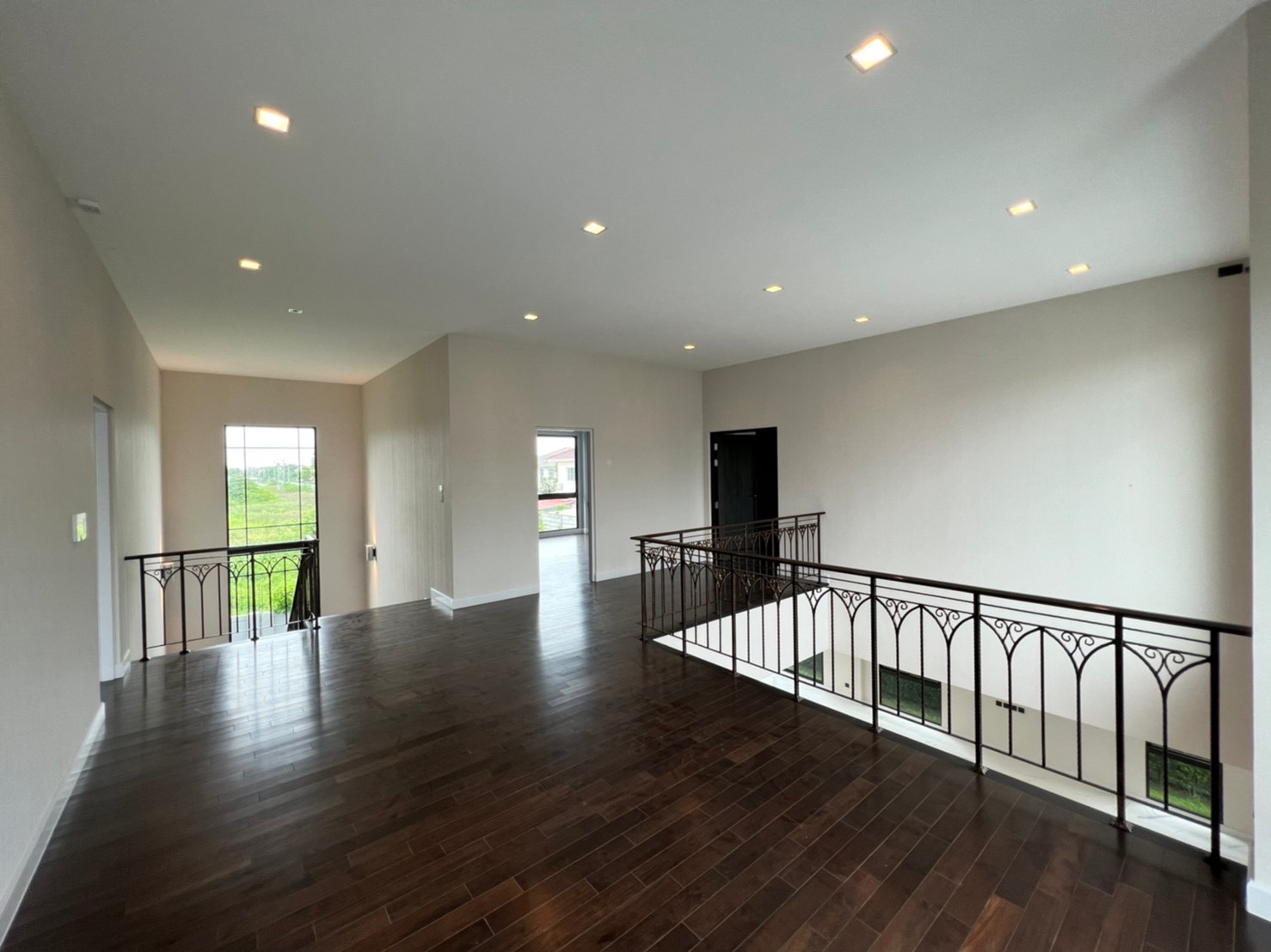 ขาย บ้านใหม่ แบบ BARE SHELL ไม่เคยเข้าอยู่ โครงการ Grand Bangkok Boulevard บางนา-อ่อนนุช