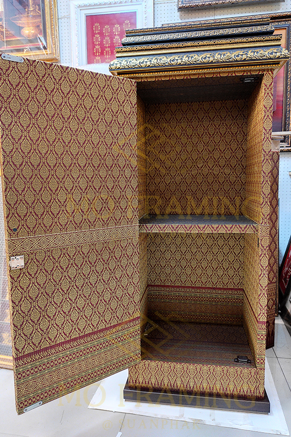 ตั่งวางองค์เทพและพุทธรูป